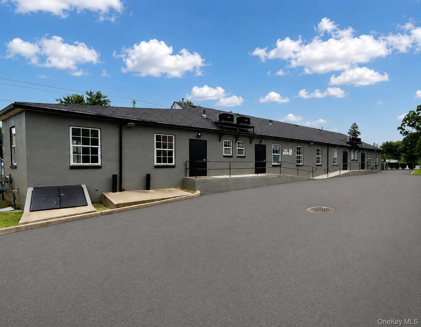 207 Bay Shore Road, Babylon, NY, ,Commercial Lease,For Rent,Bay Shore,0,1037838 207 Bay Shore Road, Babylon, NY, ,Commercial Lease,For Rent,Bay Shore,0,1037838