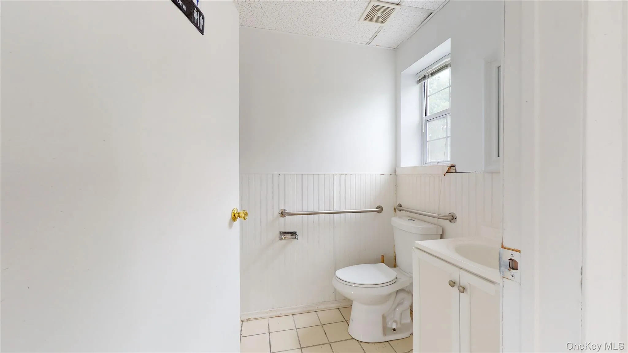 207 Bay Shore Road, Babylon, NY, ,Commercial Lease,For Rent,Bay Shore,0,1037838 207 Bay Shore Road, Babylon, NY, ,Commercial Lease,For Rent,Bay Shore,0,1037838
