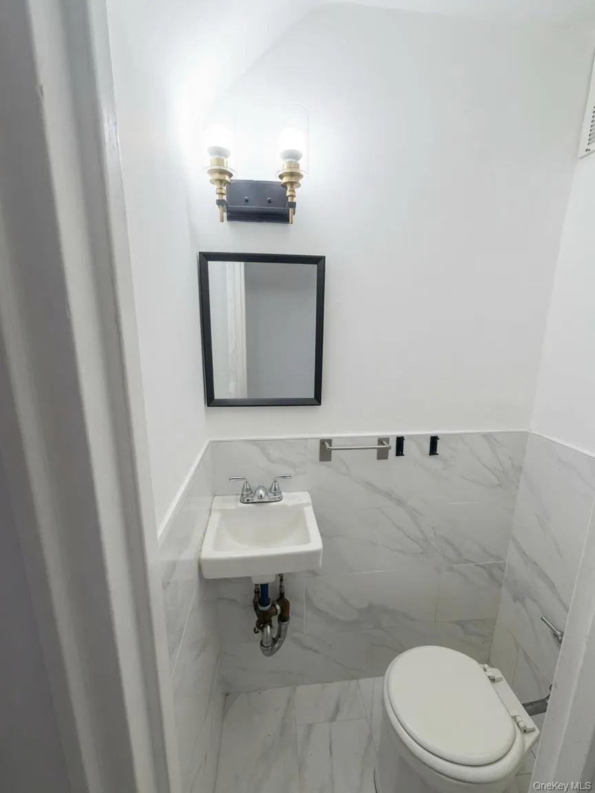 1080 Rhinelander Avenue, New York, NY, 4 Bedrooms Bedrooms, 6 Rooms Rooms,2 BathroomsBathrooms,Residential Lease,For Rent,Rhinelander,0,1037843 1080 Rhinelander Avenue, New York, NY, 4 Bedrooms Bedrooms, 6 Rooms Rooms,2 BathroomsBathrooms,Residential Lease,For Rent,Rhinelander,0,1037843