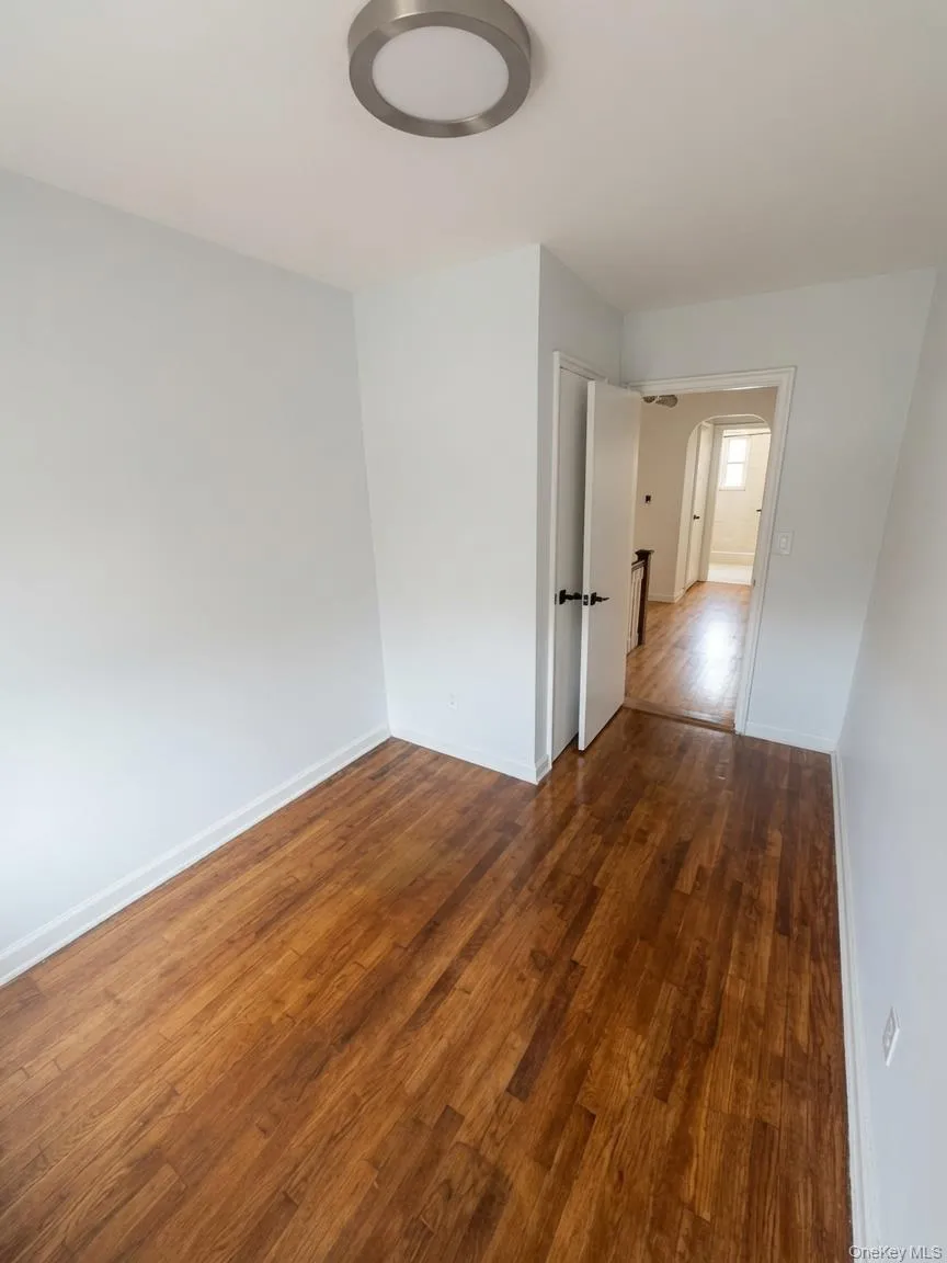 1080 Rhinelander Avenue, New York, NY, 4 Bedrooms Bedrooms, 6 Rooms Rooms,2 BathroomsBathrooms,Residential Lease,For Rent,Rhinelander,0,1037843 1080 Rhinelander Avenue, New York, NY, 4 Bedrooms Bedrooms, 6 Rooms Rooms,2 BathroomsBathrooms,Residential Lease,For Rent,Rhinelander,0,1037843