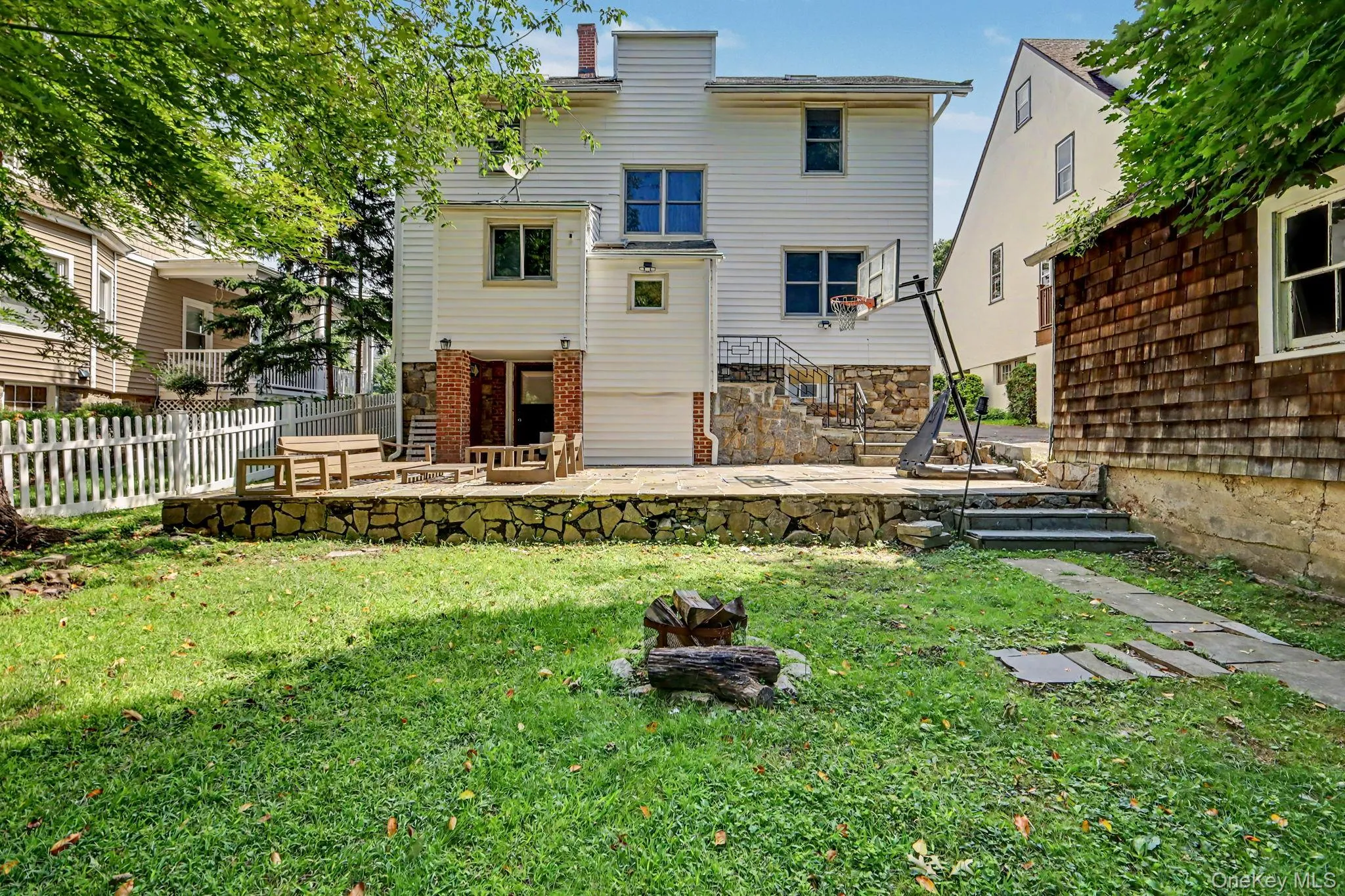 64 Greenridge Avenue, White Plains, NY, 3 Bedrooms Bedrooms, 10 Rooms Rooms,2 BathroomsBathrooms,Residential,For Rent,Greenridge,0,1037846 64 Greenridge Avenue, White Plains, NY, 3 Bedrooms Bedrooms, 10 Rooms Rooms,2 BathroomsBathrooms,Residential,For Rent,Greenridge,0,1037846