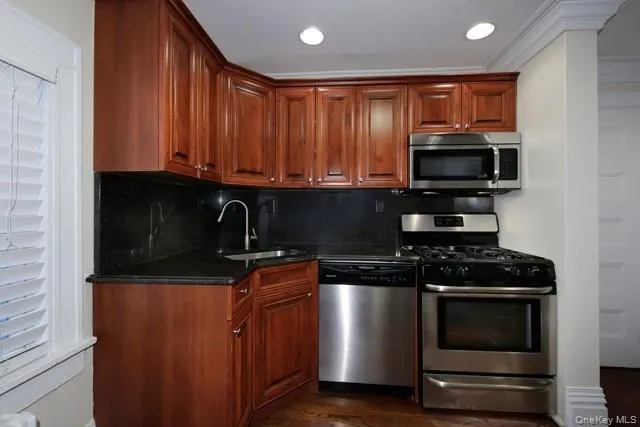 1001 Montauk Highway, Islip, NY, 1 Bedroom Bedrooms, 4 Rooms Rooms,1 BathroomBathrooms,Residential Lease,For Rent,Montauk,0,1037848 1001 Montauk Highway, Islip, NY, 1 Bedroom Bedrooms, 4 Rooms Rooms,1 BathroomBathrooms,Residential Lease,For Rent,Montauk,0,1037848