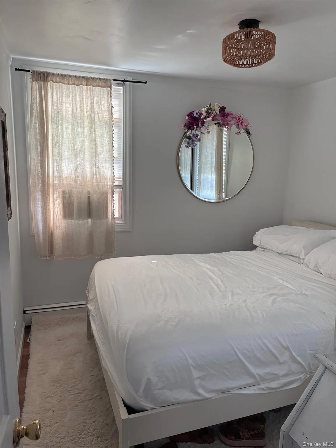 4 Parente Lane, Hempstead, NY, 3 Bedrooms Bedrooms, 5 Rooms Rooms,1 BathroomBathrooms,Residential Lease,For Rent,Parente,0,1037850 4 Parente Lane, Hempstead, NY, 3 Bedrooms Bedrooms, 5 Rooms Rooms,1 BathroomBathrooms,Residential Lease,For Rent,Parente,0,1037850