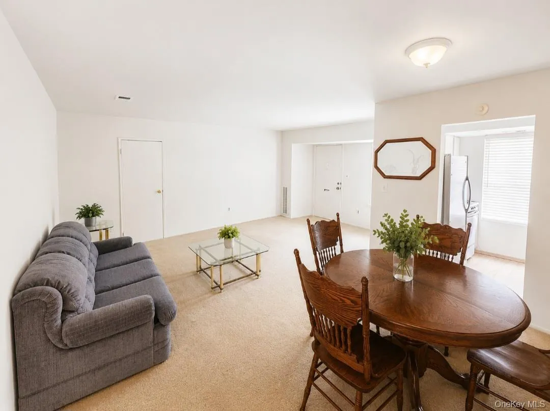 11 Laramie Court, Brookhaven, NY, 1 Bedroom Bedrooms, 4 Rooms Rooms,1 BathroomBathrooms,Residential Lease,For Rent,Laramie,0,1037851 11 Laramie Court, Brookhaven, NY, 1 Bedroom Bedrooms, 4 Rooms Rooms,1 BathroomBathrooms,Residential Lease,For Rent,Laramie,0,1037851