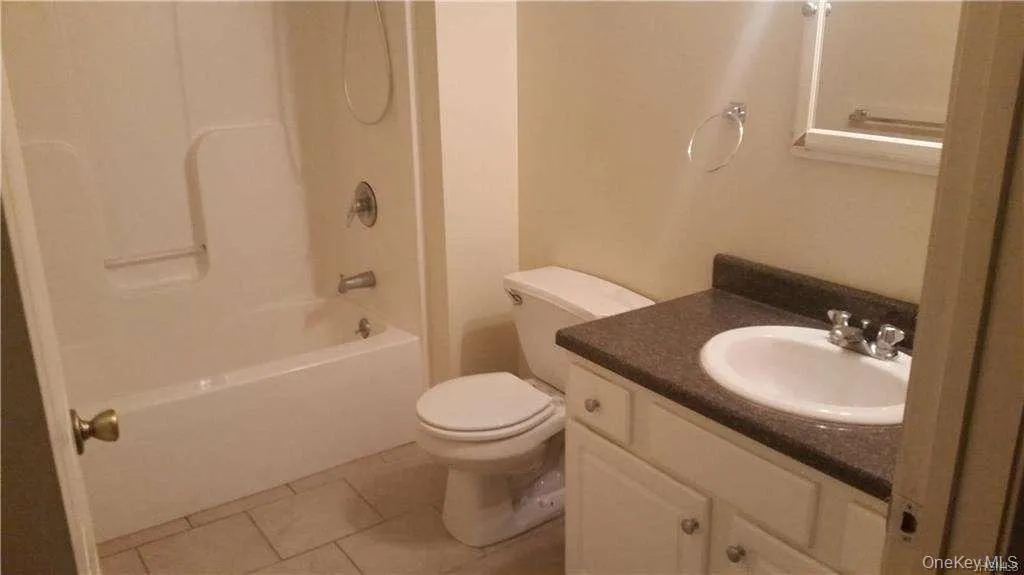 25 Henry W Dubios Drive, New Paltz, NY, 2 Bedrooms Bedrooms, 4 Rooms Rooms,1 BathroomBathrooms,Residential Lease,For Rent,Henry W Dubios,0,1037852 25 Henry W Dubios Drive, New Paltz, NY, 2 Bedrooms Bedrooms, 4 Rooms Rooms,1 BathroomBathrooms,Residential Lease,For Rent,Henry W Dubios,0,1037852