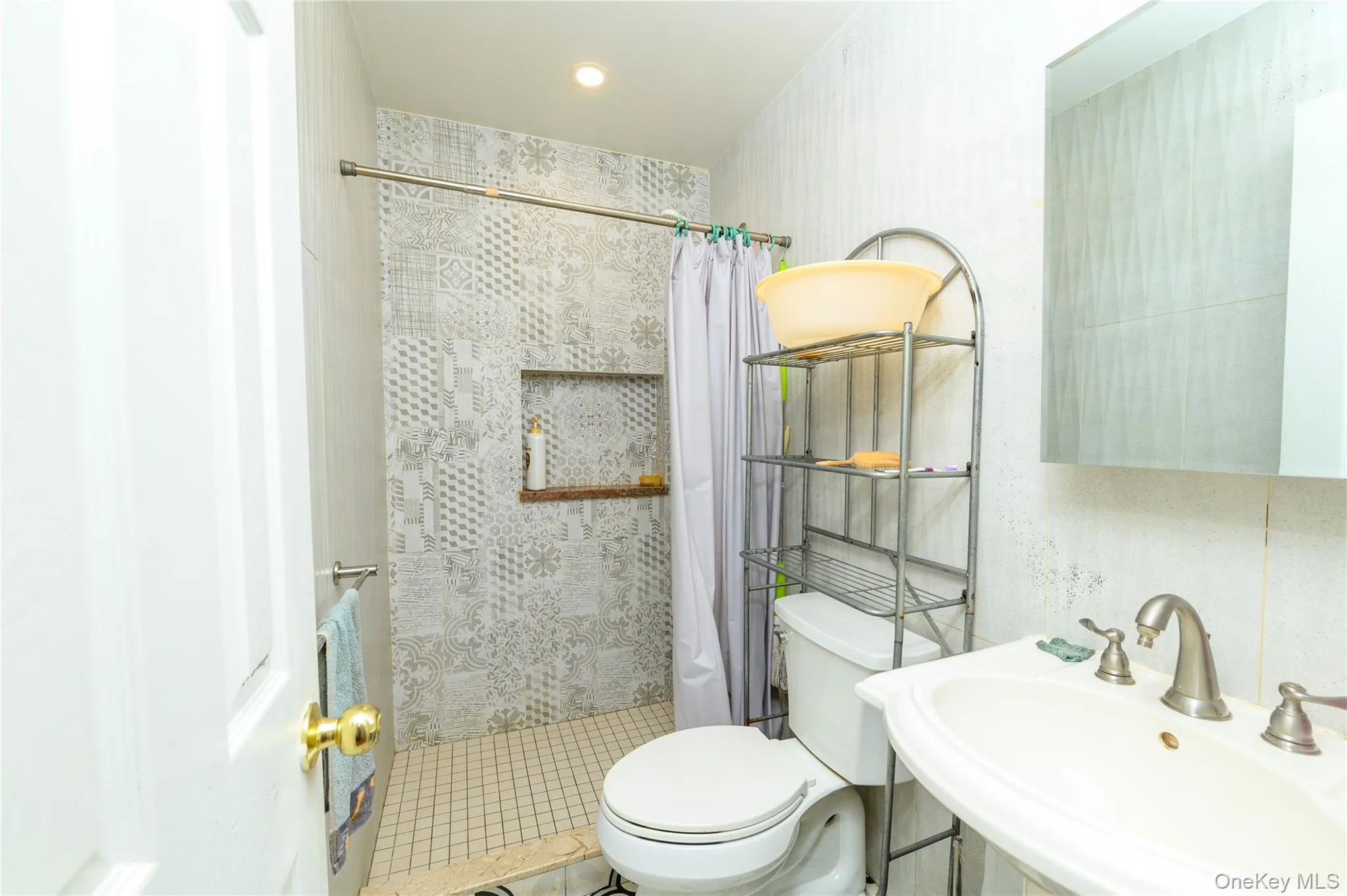24222 54th Avenue, New York, NY, 4 Bedrooms Bedrooms, 9 Rooms Rooms,3 BathroomsBathrooms,Residential,For Rent,54th,0,1037853 24222 54th Avenue, New York, NY, 4 Bedrooms Bedrooms, 9 Rooms Rooms,3 BathroomsBathrooms,Residential,For Rent,54th,0,1037853