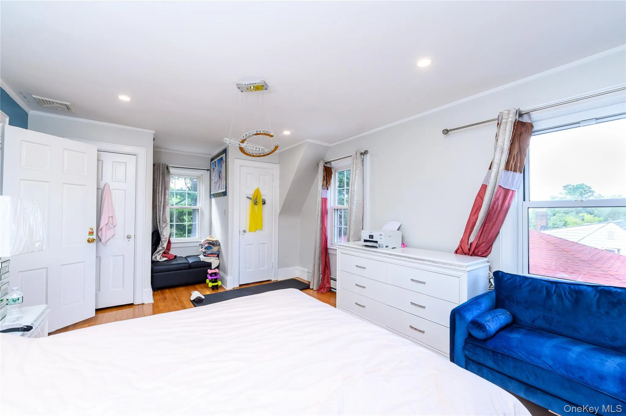 24222 54th Avenue, New York, NY, 4 Bedrooms Bedrooms, 9 Rooms Rooms,3 BathroomsBathrooms,Residential,For Rent,54th,0,1037853 24222 54th Avenue, New York, NY, 4 Bedrooms Bedrooms, 9 Rooms Rooms,3 BathroomsBathrooms,Residential,For Rent,54th,0,1037853
