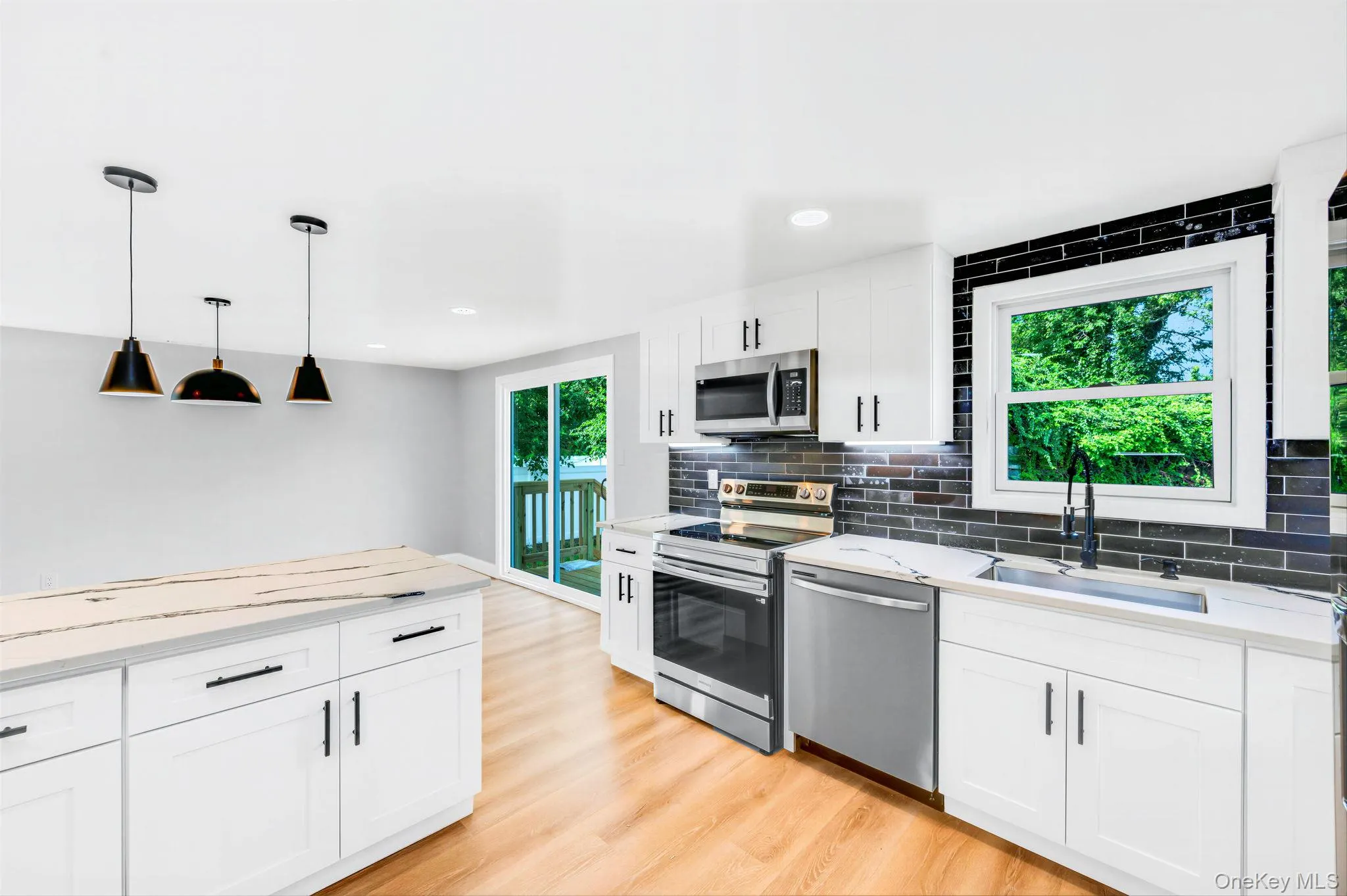42 Nostrand Avenue, Brookhaven, NY, 3 Bedrooms Bedrooms, 10 Rooms Rooms,2 BathroomsBathrooms,Residential,For Rent,Nostrand,0,1037854 42 Nostrand Avenue, Brookhaven, NY, 3 Bedrooms Bedrooms, 10 Rooms Rooms,2 BathroomsBathrooms,Residential,For Rent,Nostrand,0,1037854