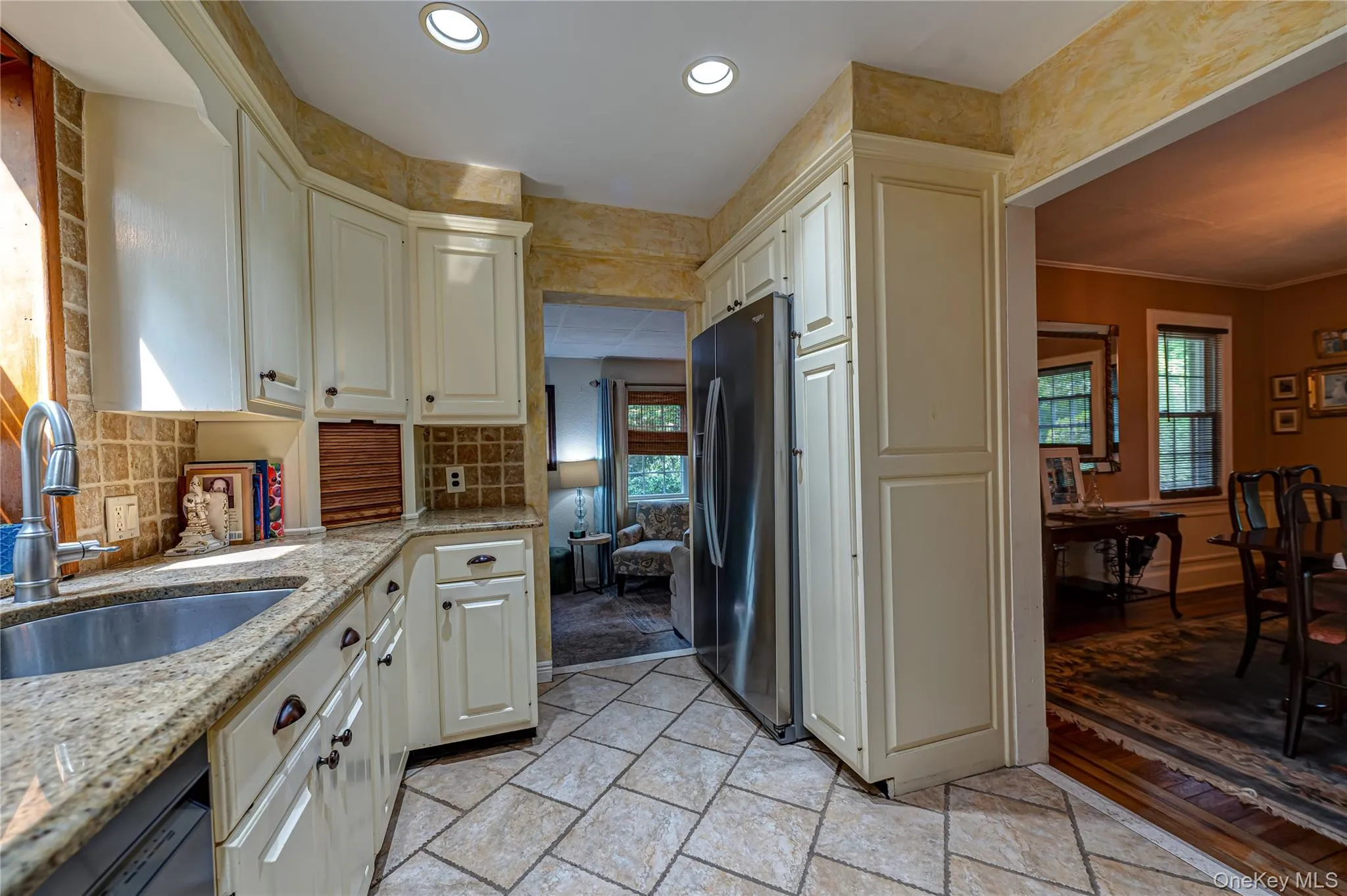 Open to the Formal Dining Room Open to the Formal Dining Room
