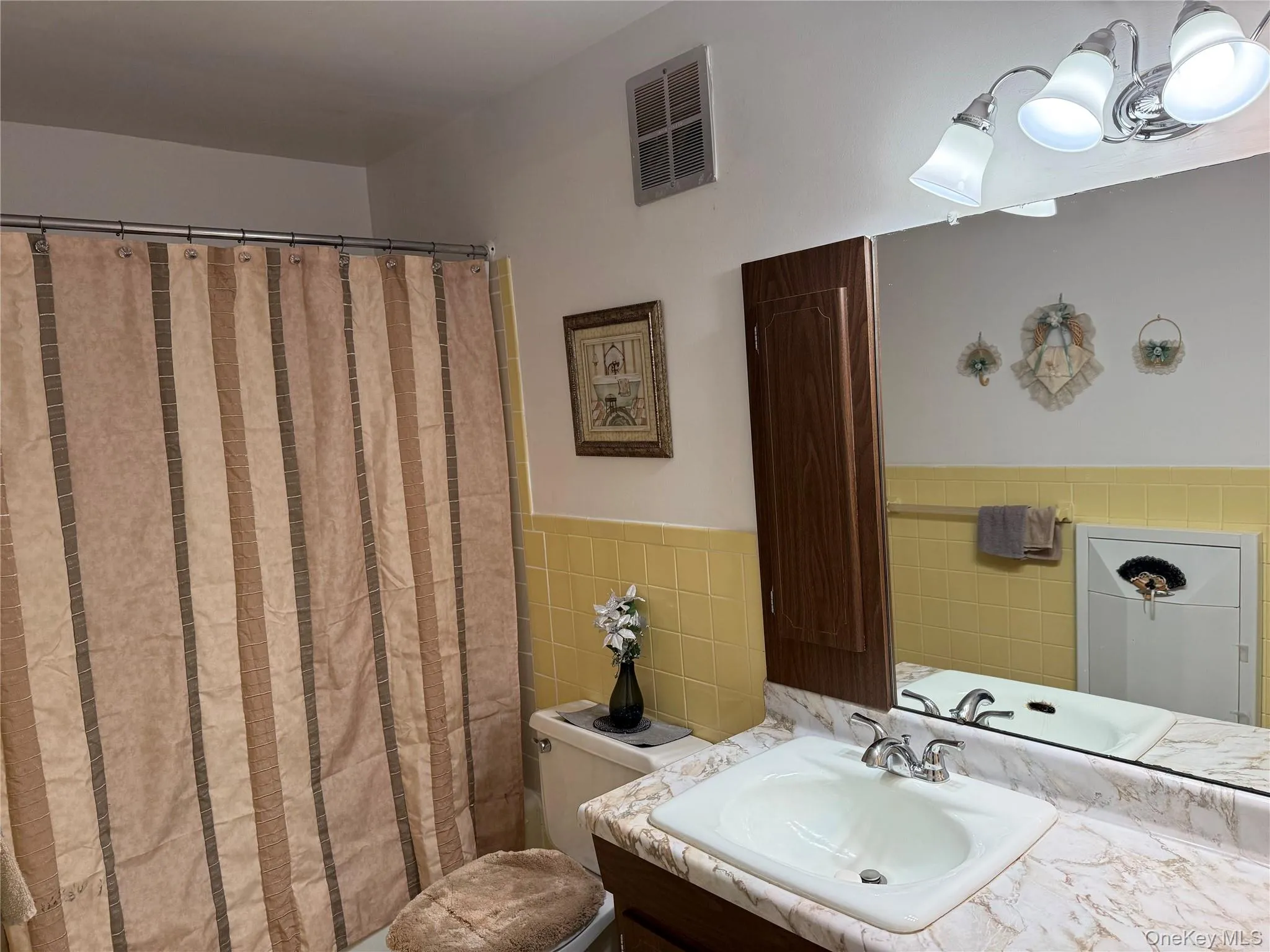 1840 Crompond Road, Peekskill, NY, 1 Bedroom Bedrooms, 4 Rooms Rooms,1 BathroomBathrooms,Residential,For Rent,Crompond,0,1037863 1840 Crompond Road, Peekskill, NY, 1 Bedroom Bedrooms, 4 Rooms Rooms,1 BathroomBathrooms,Residential,For Rent,Crompond,0,1037863