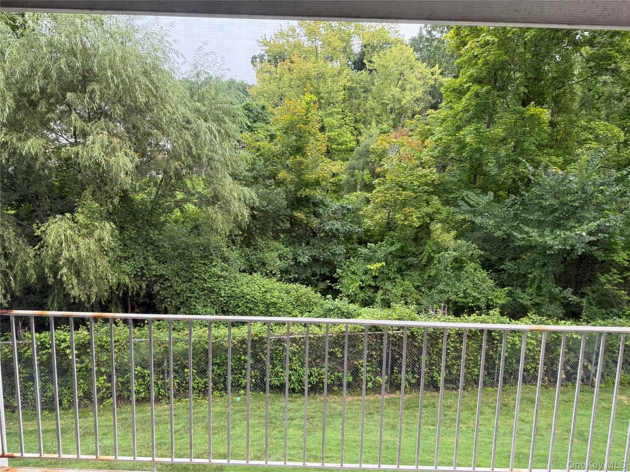 Balcony w/beautiful nature views Balcony w/beautiful nature views