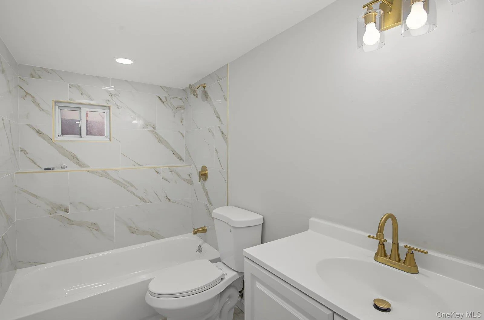 414 Westview Avenue, Babylon, NY, 5 Bedrooms Bedrooms, 10 Rooms Rooms,2 BathroomsBathrooms,Residential,For Rent,Westview,0,1037869 414 Westview Avenue, Babylon, NY, 5 Bedrooms Bedrooms, 10 Rooms Rooms,2 BathroomsBathrooms,Residential,For Rent,Westview,0,1037869