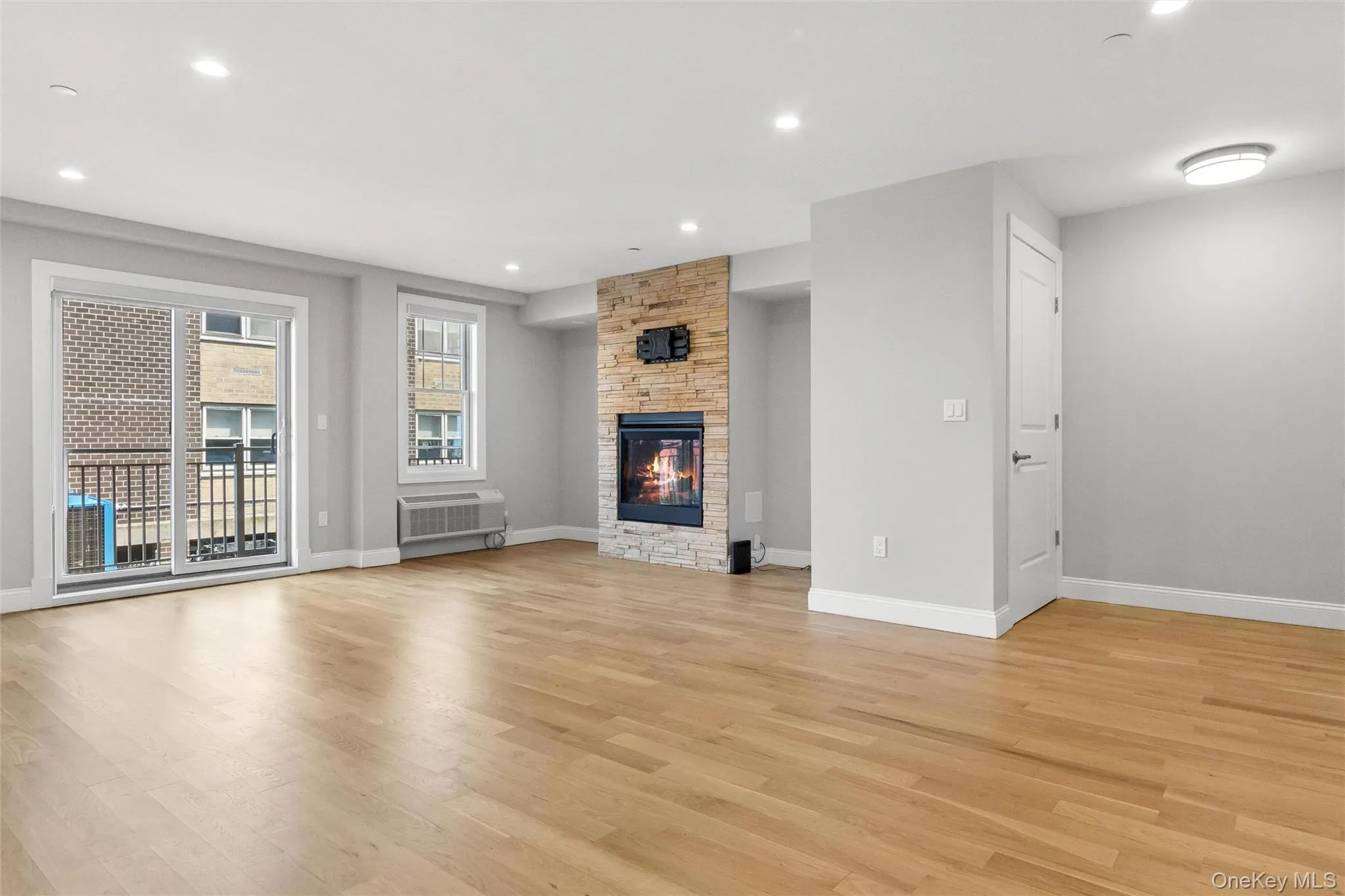 661 Broadway, Long Beach, NY, 3 Bedrooms Bedrooms, 5 Rooms Rooms,2 BathroomsBathrooms,Residential,For Rent,Broadway,0,1037870 661 Broadway, Long Beach, NY, 3 Bedrooms Bedrooms, 5 Rooms Rooms,2 BathroomsBathrooms,Residential,For Rent,Broadway,0,1037870