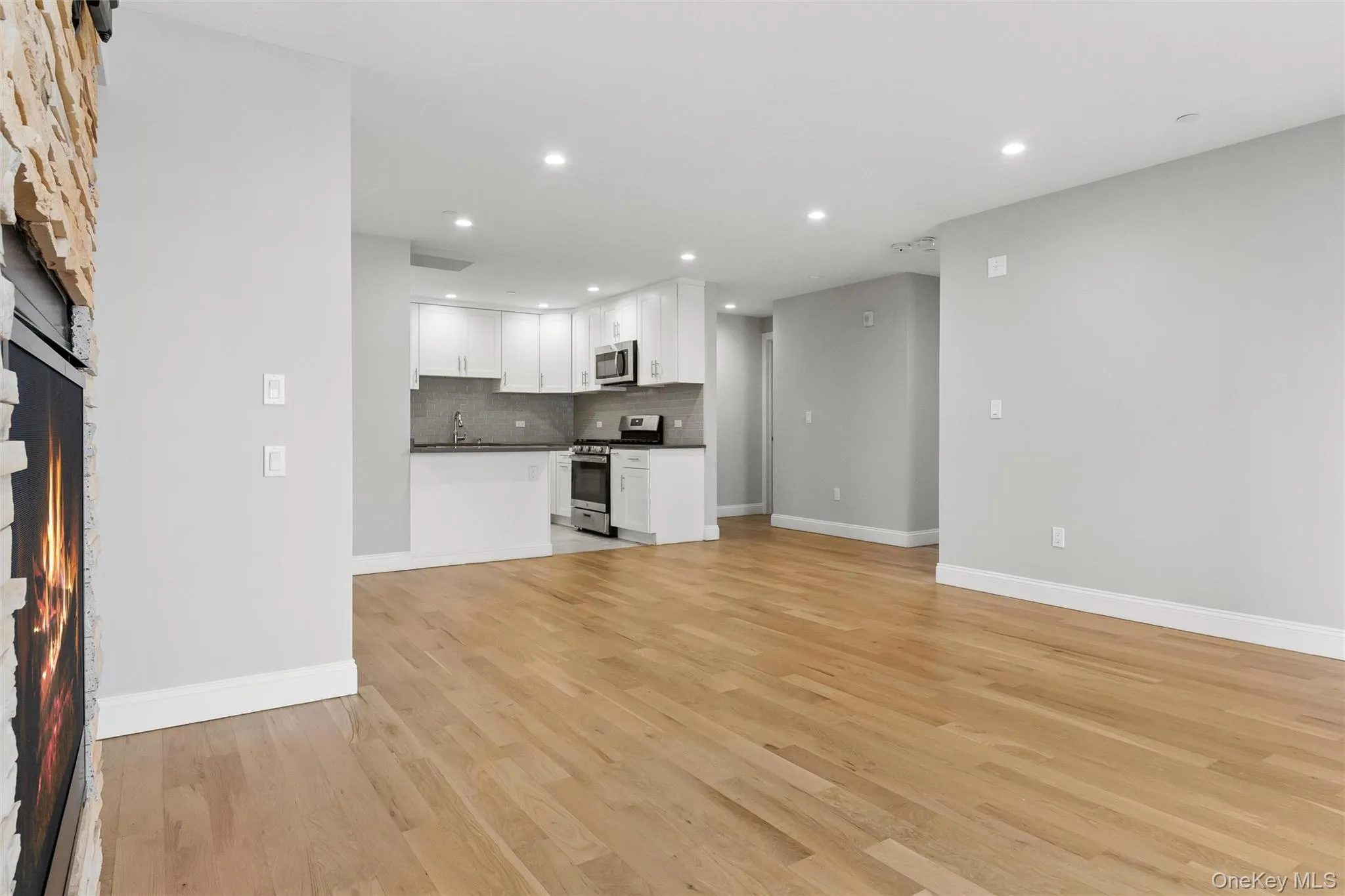 661 Broadway, Long Beach, NY, 3 Bedrooms Bedrooms, 5 Rooms Rooms,2 BathroomsBathrooms,Residential,For Rent,Broadway,0,1037870 661 Broadway, Long Beach, NY, 3 Bedrooms Bedrooms, 5 Rooms Rooms,2 BathroomsBathrooms,Residential,For Rent,Broadway,0,1037870