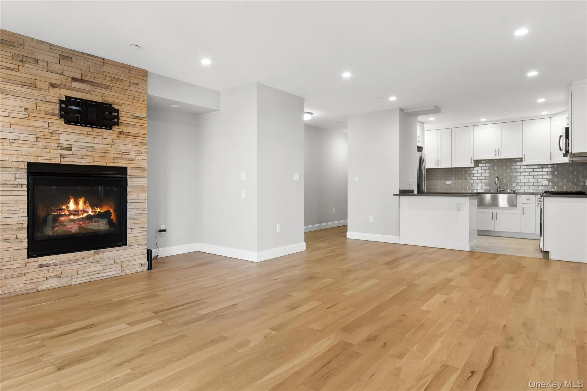 661 Broadway, Long Beach, NY, 3 Bedrooms Bedrooms, 5 Rooms Rooms,2 BathroomsBathrooms,Residential,For Rent,Broadway,0,1037870 661 Broadway, Long Beach, NY, 3 Bedrooms Bedrooms, 5 Rooms Rooms,2 BathroomsBathrooms,Residential,For Rent,Broadway,0,1037870