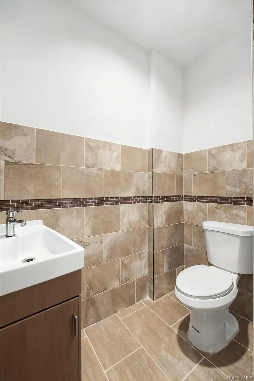 107-10 Jamaica Avenue, New York, NY, ,Commercial Lease,For Rent,Jamaica,0,1037872 107-10 Jamaica Avenue, New York, NY, ,Commercial Lease,For Rent,Jamaica,0,1037872