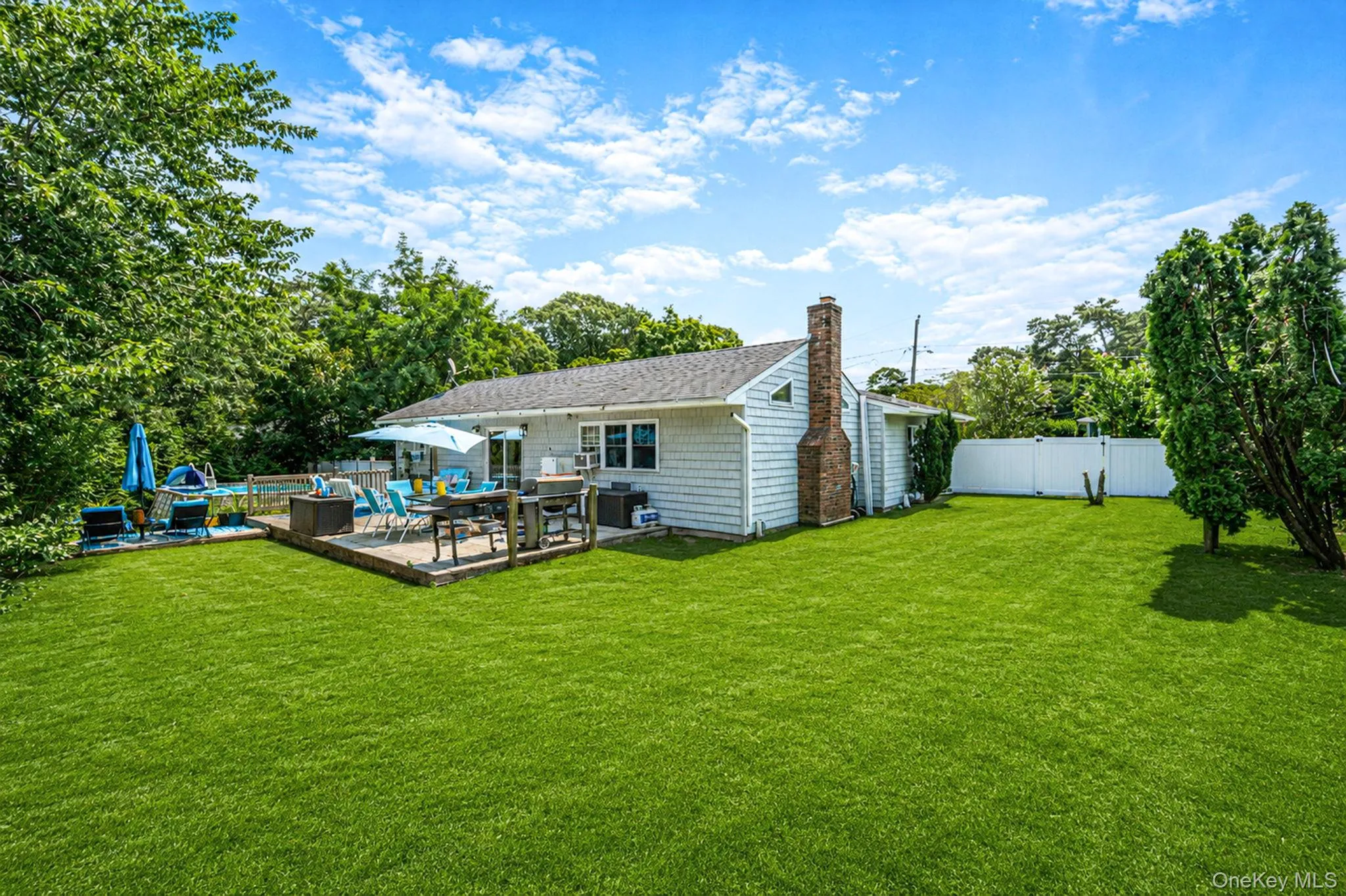 40 Elm Avenue, Southampton, NY, 4 Bedrooms Bedrooms, 8 Rooms Rooms,2 BathroomsBathrooms,Residential,For Rent,Elm,0,1037873 40 Elm Avenue, Southampton, NY, 4 Bedrooms Bedrooms, 8 Rooms Rooms,2 BathroomsBathrooms,Residential,For Rent,Elm,0,1037873