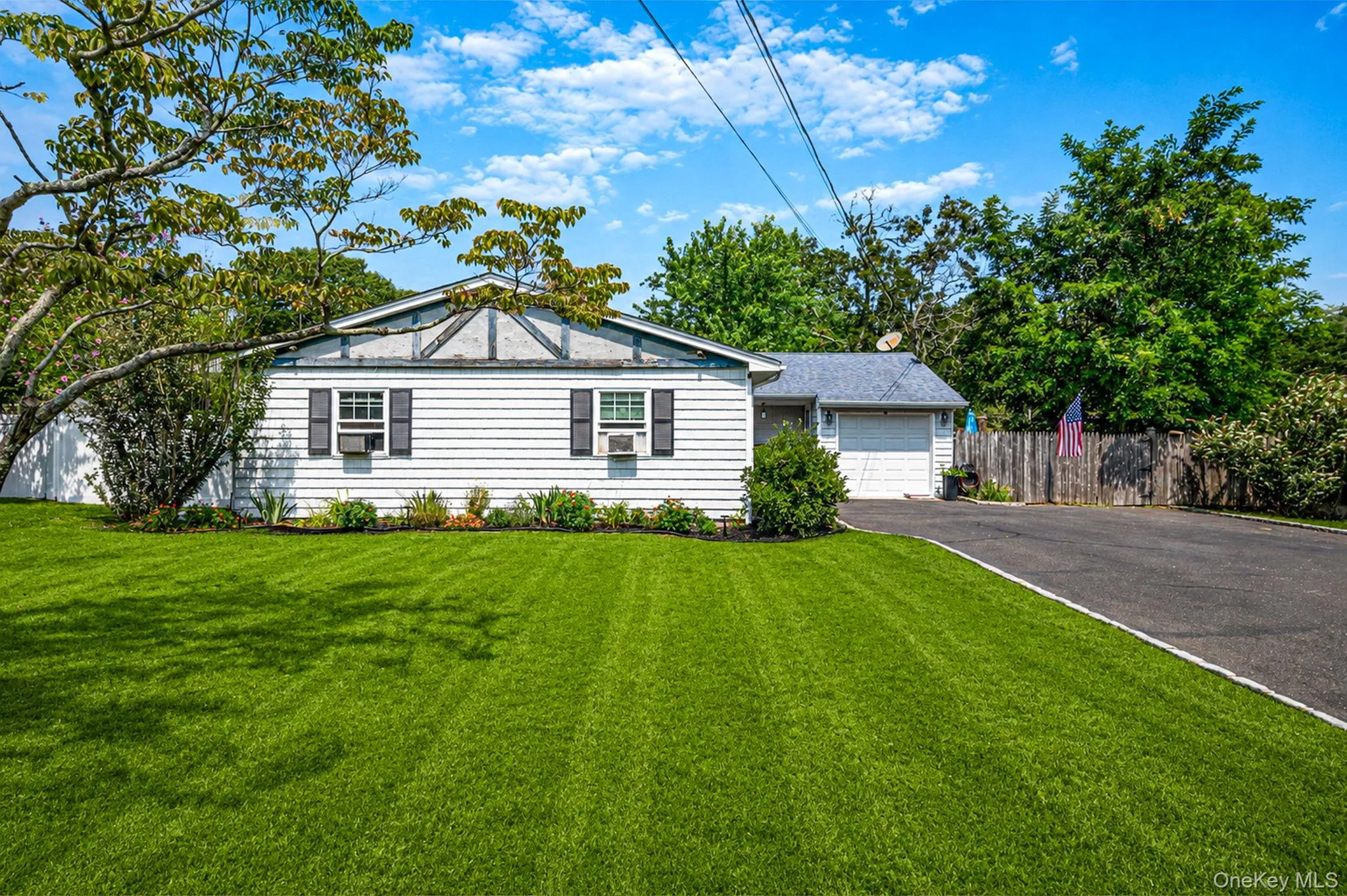 40 Elm Avenue, Southampton, NY, 4 Bedrooms Bedrooms, 8 Rooms Rooms,2 BathroomsBathrooms,Residential,For Rent,Elm,0,1037873 40 Elm Avenue, Southampton, NY, 4 Bedrooms Bedrooms, 8 Rooms Rooms,2 BathroomsBathrooms,Residential,For Rent,Elm,0,1037873