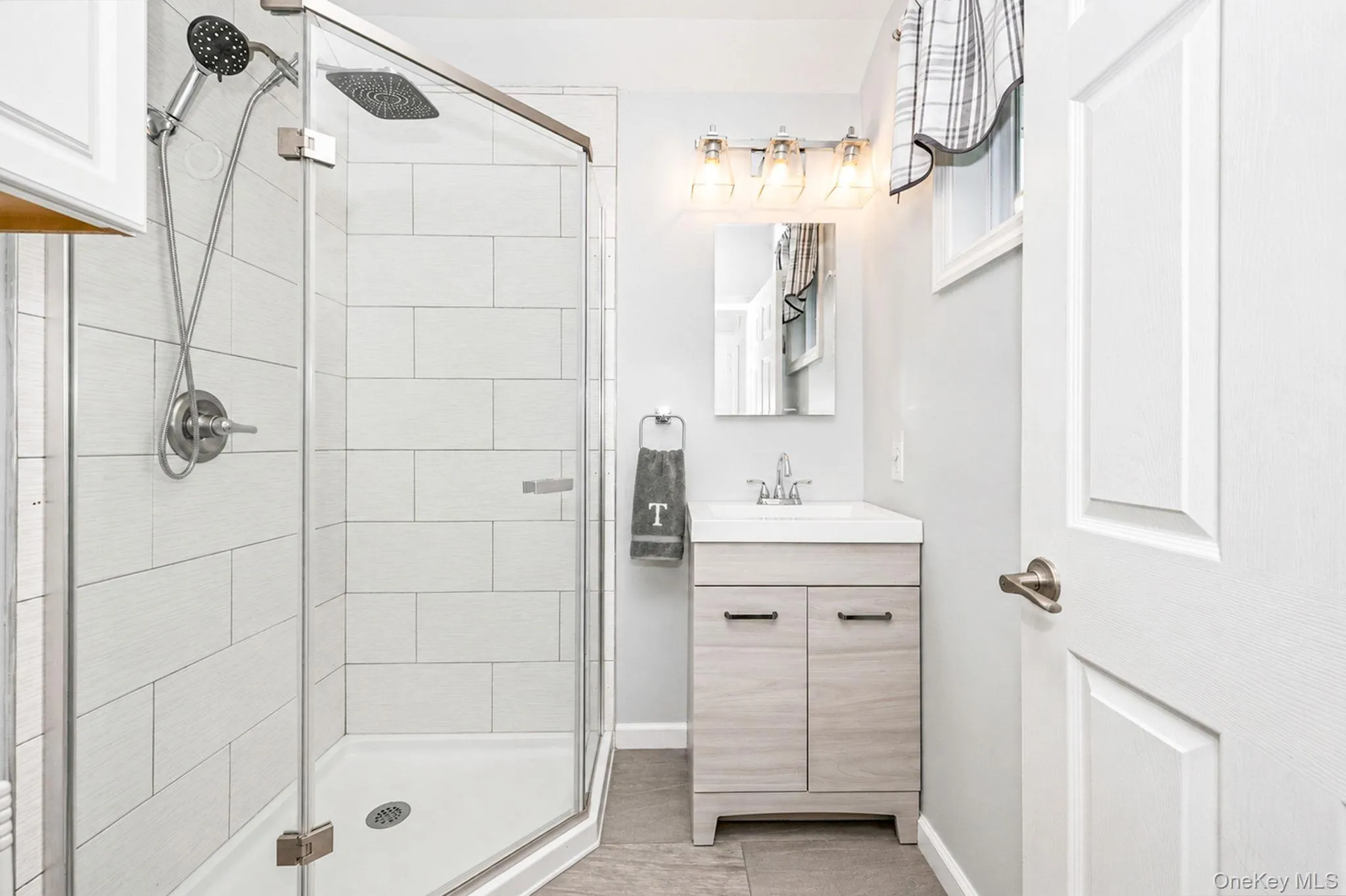 40 Elm Avenue, Southampton, NY, 4 Bedrooms Bedrooms, 8 Rooms Rooms,2 BathroomsBathrooms,Residential,For Rent,Elm,0,1037873 40 Elm Avenue, Southampton, NY, 4 Bedrooms Bedrooms, 8 Rooms Rooms,2 BathroomsBathrooms,Residential,For Rent,Elm,0,1037873