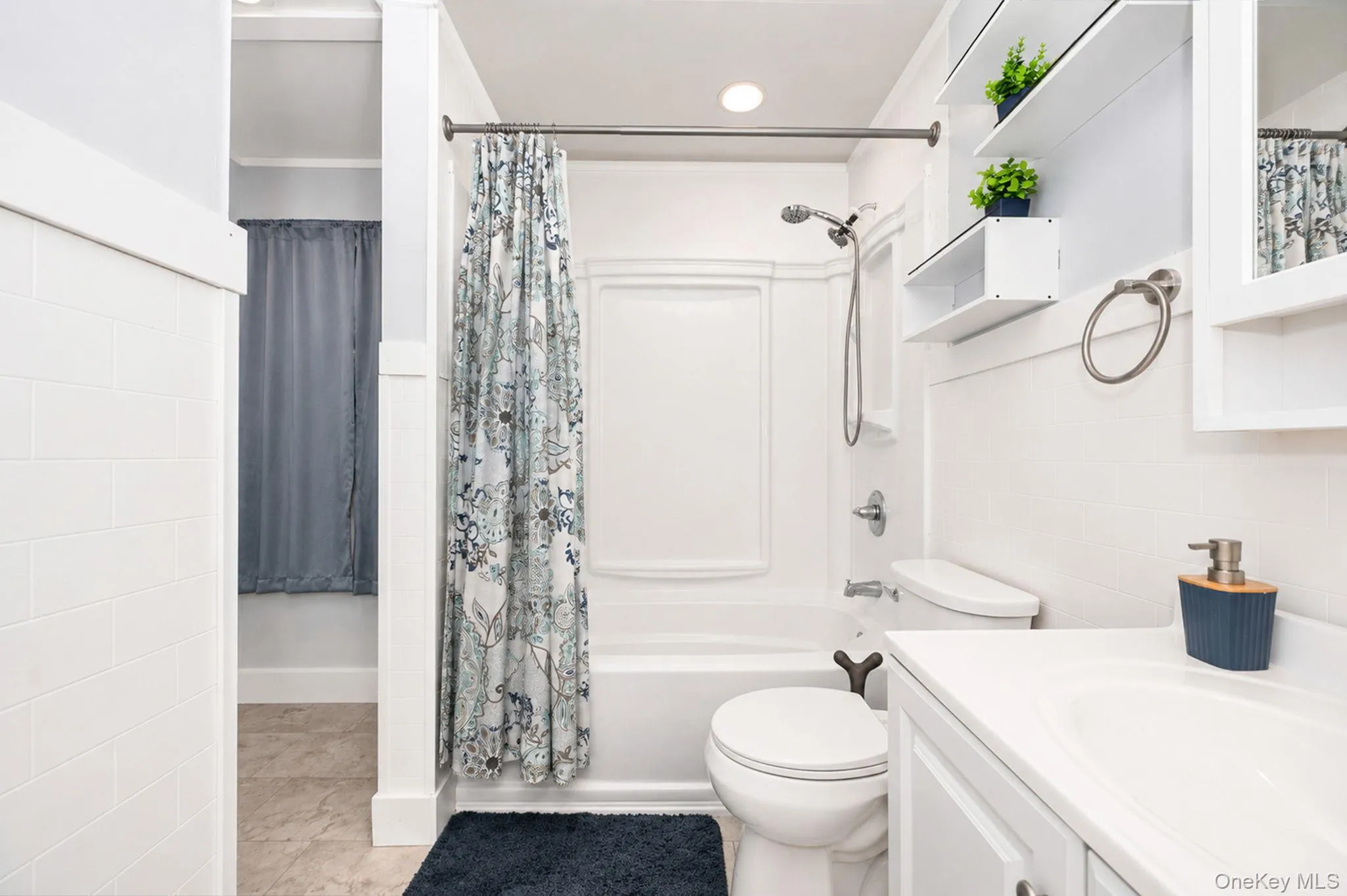 40 Elm Avenue, Southampton, NY, 4 Bedrooms Bedrooms, 8 Rooms Rooms,2 BathroomsBathrooms,Residential,For Rent,Elm,0,1037873 40 Elm Avenue, Southampton, NY, 4 Bedrooms Bedrooms, 8 Rooms Rooms,2 BathroomsBathrooms,Residential,For Rent,Elm,0,1037873