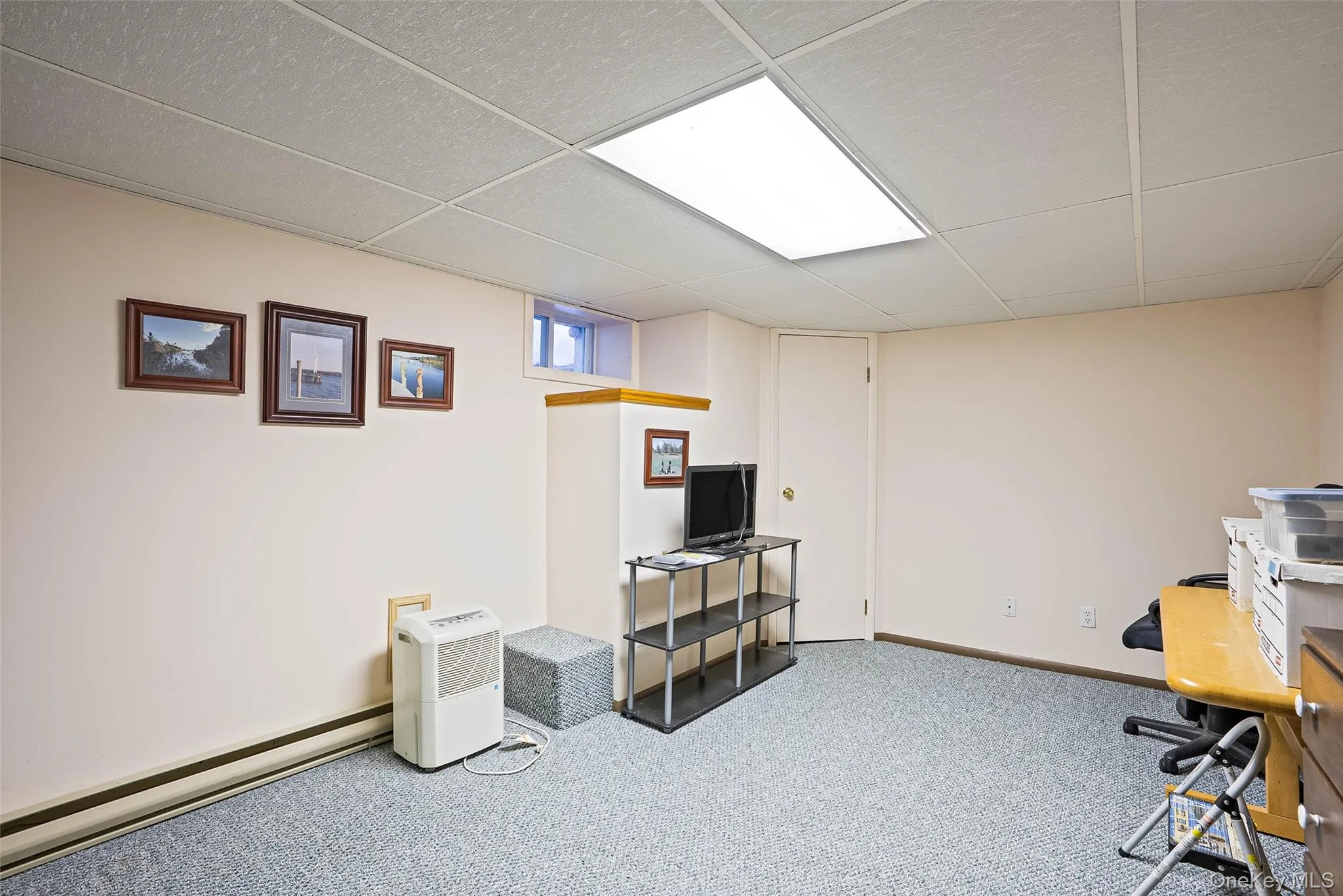 Recessed lighting and a drop-tile ceiling Recessed lighting and a drop-tile ceiling