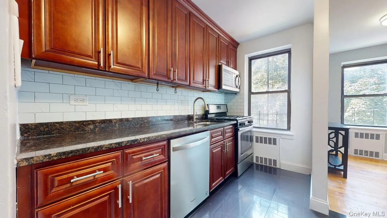 105-20 66th Avenue, New York, NY, 1 Bedroom Bedrooms, 3 Rooms Rooms,1 BathroomBathrooms,Residential Lease,For Rent,66th,0,1037883 105-20 66th Avenue, New York, NY, 1 Bedroom Bedrooms, 3 Rooms Rooms,1 BathroomBathrooms,Residential Lease,For Rent,66th,0,1037883