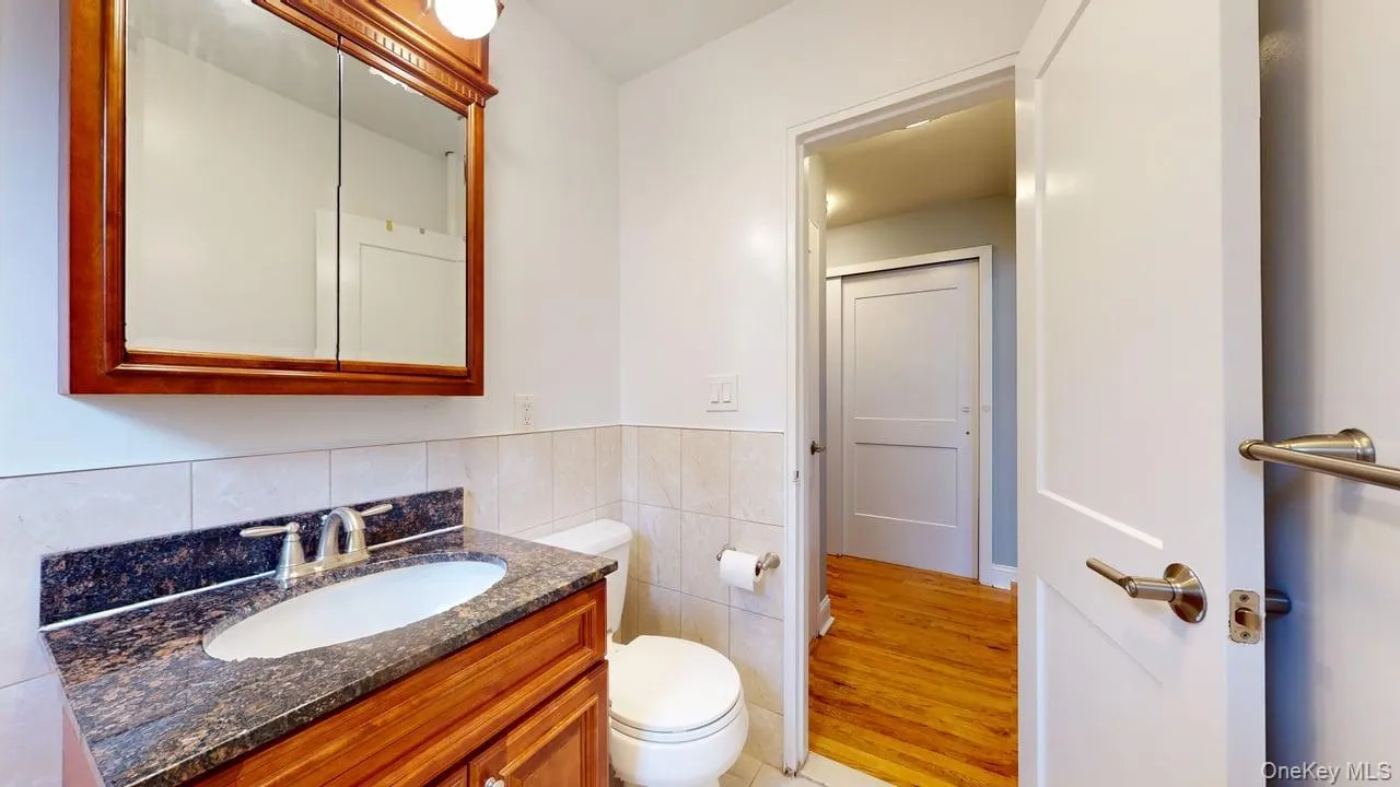 105-20 66th Avenue, New York, NY, 1 Bedroom Bedrooms, 3 Rooms Rooms,1 BathroomBathrooms,Residential Lease,For Rent,66th,0,1037883 105-20 66th Avenue, New York, NY, 1 Bedroom Bedrooms, 3 Rooms Rooms,1 BathroomBathrooms,Residential Lease,For Rent,66th,0,1037883