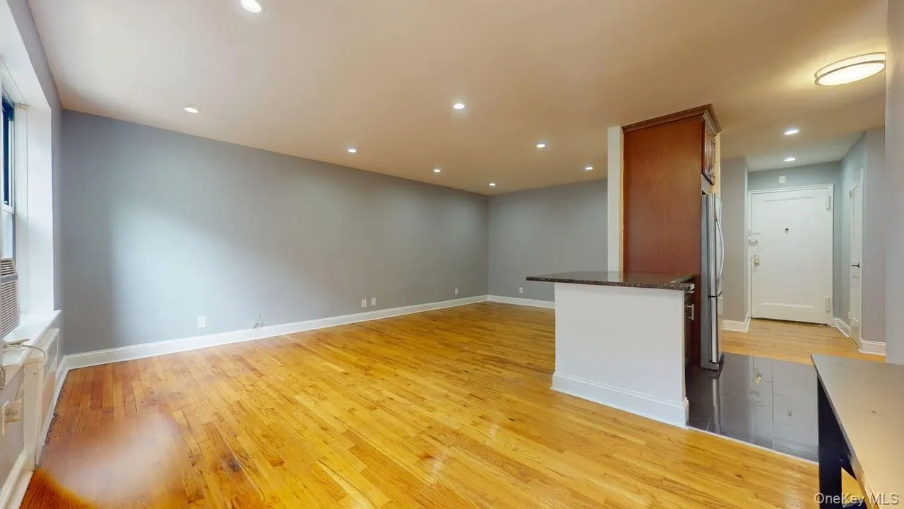 105-20 66th Avenue, New York, NY, 1 Bedroom Bedrooms, 3 Rooms Rooms,1 BathroomBathrooms,Residential Lease,For Rent,66th,0,1037883 105-20 66th Avenue, New York, NY, 1 Bedroom Bedrooms, 3 Rooms Rooms,1 BathroomBathrooms,Residential Lease,For Rent,66th,0,1037883