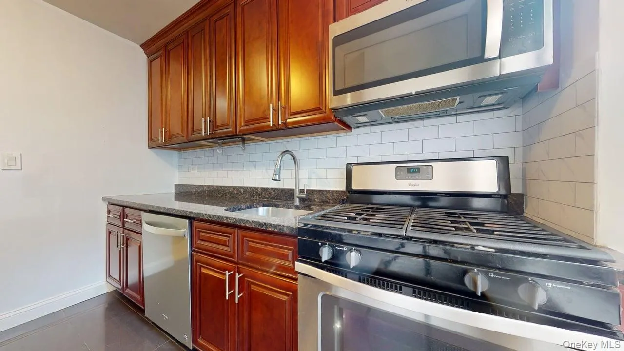 105-20 66th Avenue, New York, NY, 1 Bedroom Bedrooms, 3 Rooms Rooms,1 BathroomBathrooms,Residential Lease,For Rent,66th,0,1037883 105-20 66th Avenue, New York, NY, 1 Bedroom Bedrooms, 3 Rooms Rooms,1 BathroomBathrooms,Residential Lease,For Rent,66th,0,1037883