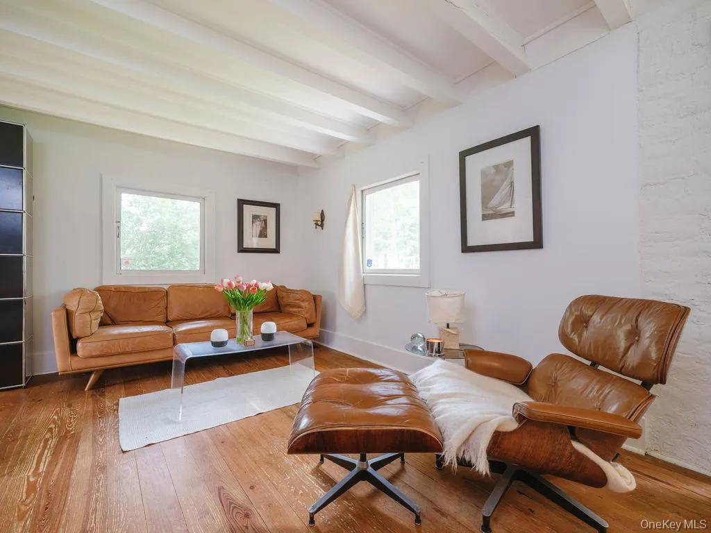 1320 Arshamomaque Avenue, Southold, NY, 2 Bedrooms Bedrooms, 6 Rooms Rooms,1 BathroomBathrooms,Residential,For Rent,Arshamomaque,0,1037884 1320 Arshamomaque Avenue, Southold, NY, 2 Bedrooms Bedrooms, 6 Rooms Rooms,1 BathroomBathrooms,Residential,For Rent,Arshamomaque,0,1037884