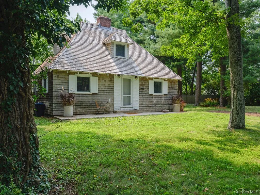 1320 Arshamomaque Avenue, Southold, NY, 2 Bedrooms Bedrooms, 6 Rooms Rooms,1 BathroomBathrooms,Residential,For Rent,Arshamomaque,0,1037884 1320 Arshamomaque Avenue, Southold, NY, 2 Bedrooms Bedrooms, 6 Rooms Rooms,1 BathroomBathrooms,Residential,For Rent,Arshamomaque,0,1037884