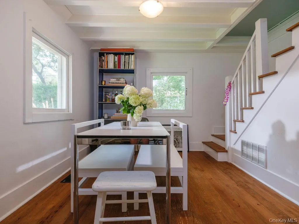 1320 Arshamomaque Avenue, Southold, NY, 2 Bedrooms Bedrooms, 6 Rooms Rooms,1 BathroomBathrooms,Residential,For Rent,Arshamomaque,0,1037884 1320 Arshamomaque Avenue, Southold, NY, 2 Bedrooms Bedrooms, 6 Rooms Rooms,1 BathroomBathrooms,Residential,For Rent,Arshamomaque,0,1037884