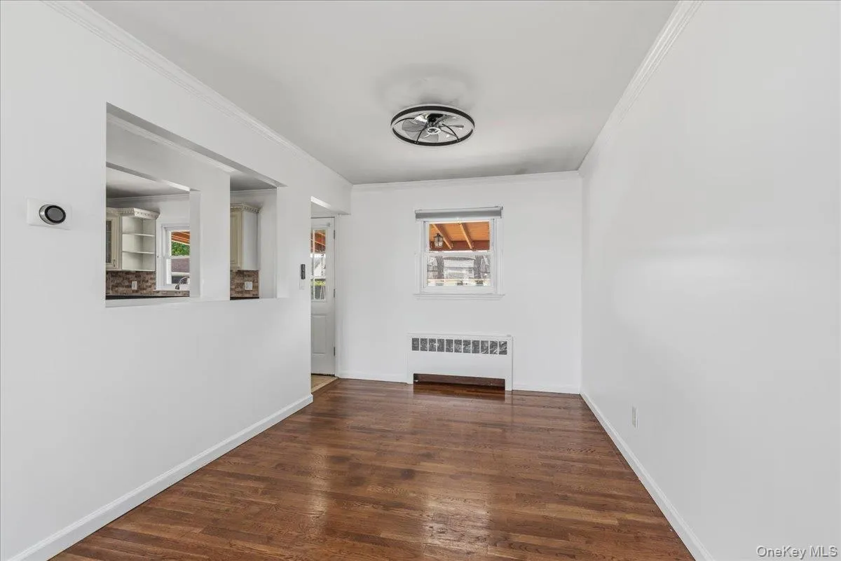 4 Cecil Place, Oyster Bay, NY, 4 Bedrooms Bedrooms, 6 Rooms Rooms,2 BathroomsBathrooms,Residential Lease,For Rent,Cecil,0,1037887 4 Cecil Place, Oyster Bay, NY, 4 Bedrooms Bedrooms, 6 Rooms Rooms,2 BathroomsBathrooms,Residential Lease,For Rent,Cecil,0,1037887