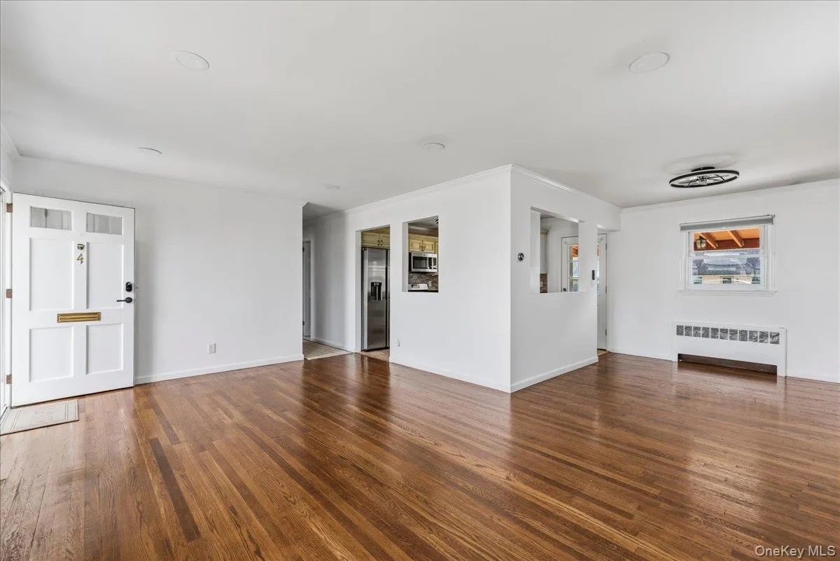 4 Cecil Place, Oyster Bay, NY, 4 Bedrooms Bedrooms, 6 Rooms Rooms,2 BathroomsBathrooms,Residential Lease,For Rent,Cecil,0,1037887 4 Cecil Place, Oyster Bay, NY, 4 Bedrooms Bedrooms, 6 Rooms Rooms,2 BathroomsBathrooms,Residential Lease,For Rent,Cecil,0,1037887