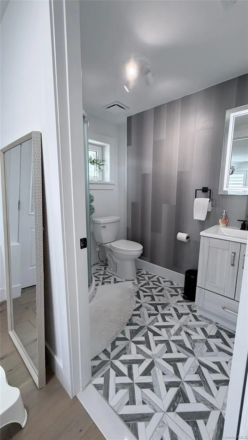 1739 Quarter Street, West Babylon, NY, 4 Bedrooms Bedrooms, 11 Rooms Rooms,2 BathroomsBathrooms,Residential,For Rent,Quarter,0,1037890 1739 Quarter Street, West Babylon, NY, 4 Bedrooms Bedrooms, 11 Rooms Rooms,2 BathroomsBathrooms,Residential,For Rent,Quarter,0,1037890