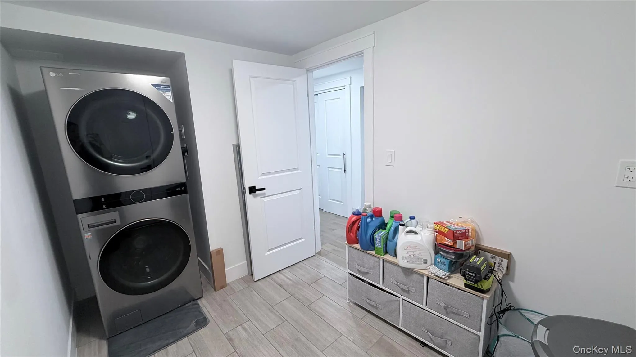 1739 Quarter Street, West Babylon, NY, 4 Bedrooms Bedrooms, 11 Rooms Rooms,2 BathroomsBathrooms,Residential,For Rent,Quarter,0,1037890 1739 Quarter Street, West Babylon, NY, 4 Bedrooms Bedrooms, 11 Rooms Rooms,2 BathroomsBathrooms,Residential,For Rent,Quarter,0,1037890