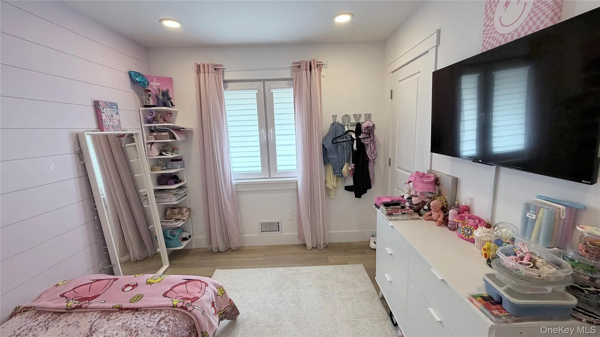 1739 Quarter Street, West Babylon, NY, 4 Bedrooms Bedrooms, 11 Rooms Rooms,2 BathroomsBathrooms,Residential,For Rent,Quarter,0,1037890 1739 Quarter Street, West Babylon, NY, 4 Bedrooms Bedrooms, 11 Rooms Rooms,2 BathroomsBathrooms,Residential,For Rent,Quarter,0,1037890