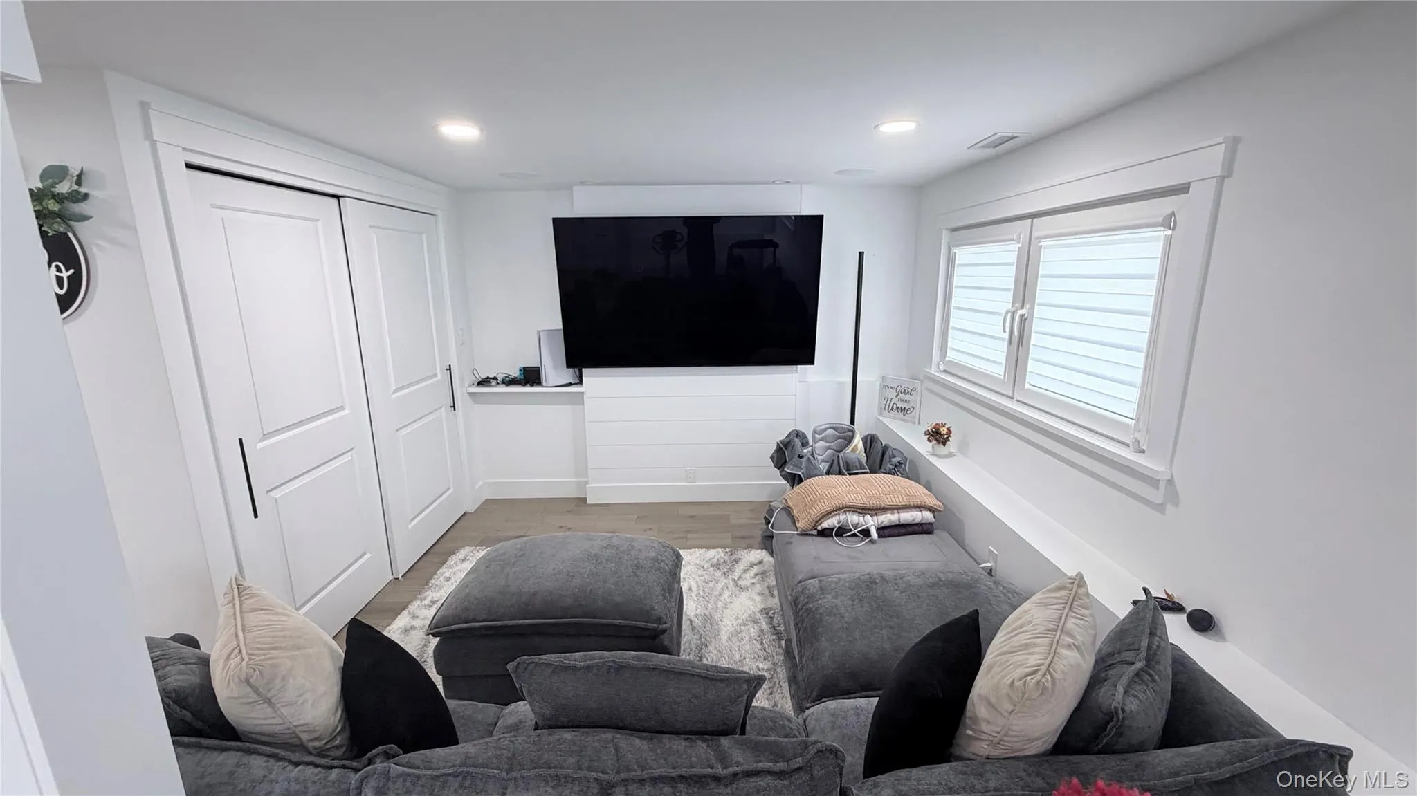 1739 Quarter Street, West Babylon, NY, 4 Bedrooms Bedrooms, 11 Rooms Rooms,2 BathroomsBathrooms,Residential,For Rent,Quarter,0,1037890 1739 Quarter Street, West Babylon, NY, 4 Bedrooms Bedrooms, 11 Rooms Rooms,2 BathroomsBathrooms,Residential,For Rent,Quarter,0,1037890