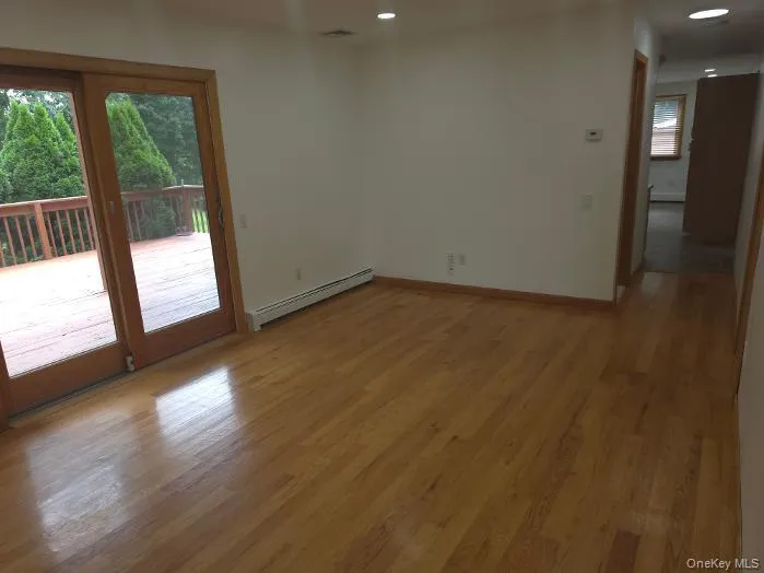 11 Manhattan Place, Huntington, NY, 2 Bedrooms Bedrooms, 5 Rooms Rooms,1 BathroomBathrooms,Residential Lease,For Rent,Manhattan,0,1037892 11 Manhattan Place, Huntington, NY, 2 Bedrooms Bedrooms, 5 Rooms Rooms,1 BathroomBathrooms,Residential Lease,For Rent,Manhattan,0,1037892