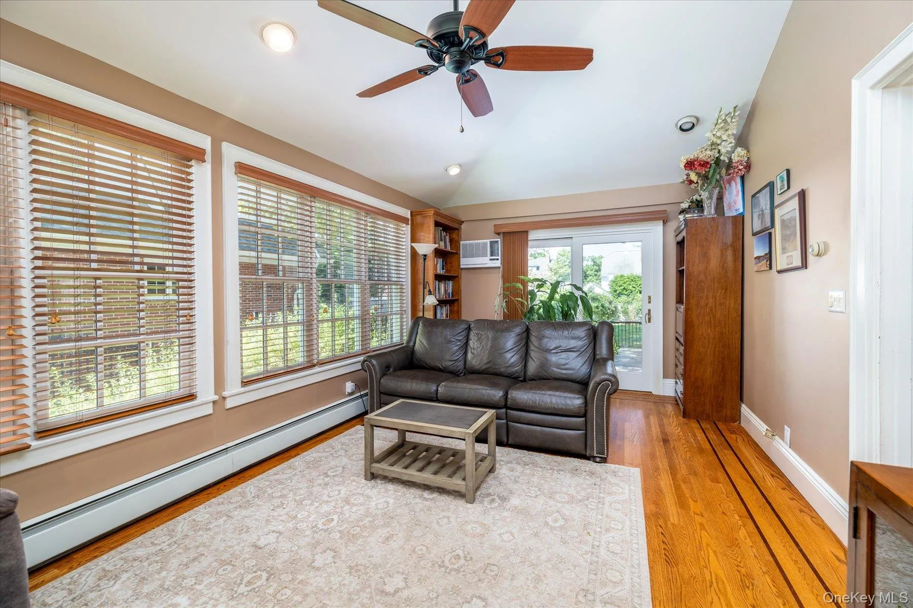 72 Broadway, Hempstead, NY, 4 Bedrooms Bedrooms, 9 Rooms Rooms,2 BathroomsBathrooms,Residential,For Rent,Broadway,0,1037893 72 Broadway, Hempstead, NY, 4 Bedrooms Bedrooms, 9 Rooms Rooms,2 BathroomsBathrooms,Residential,For Rent,Broadway,0,1037893