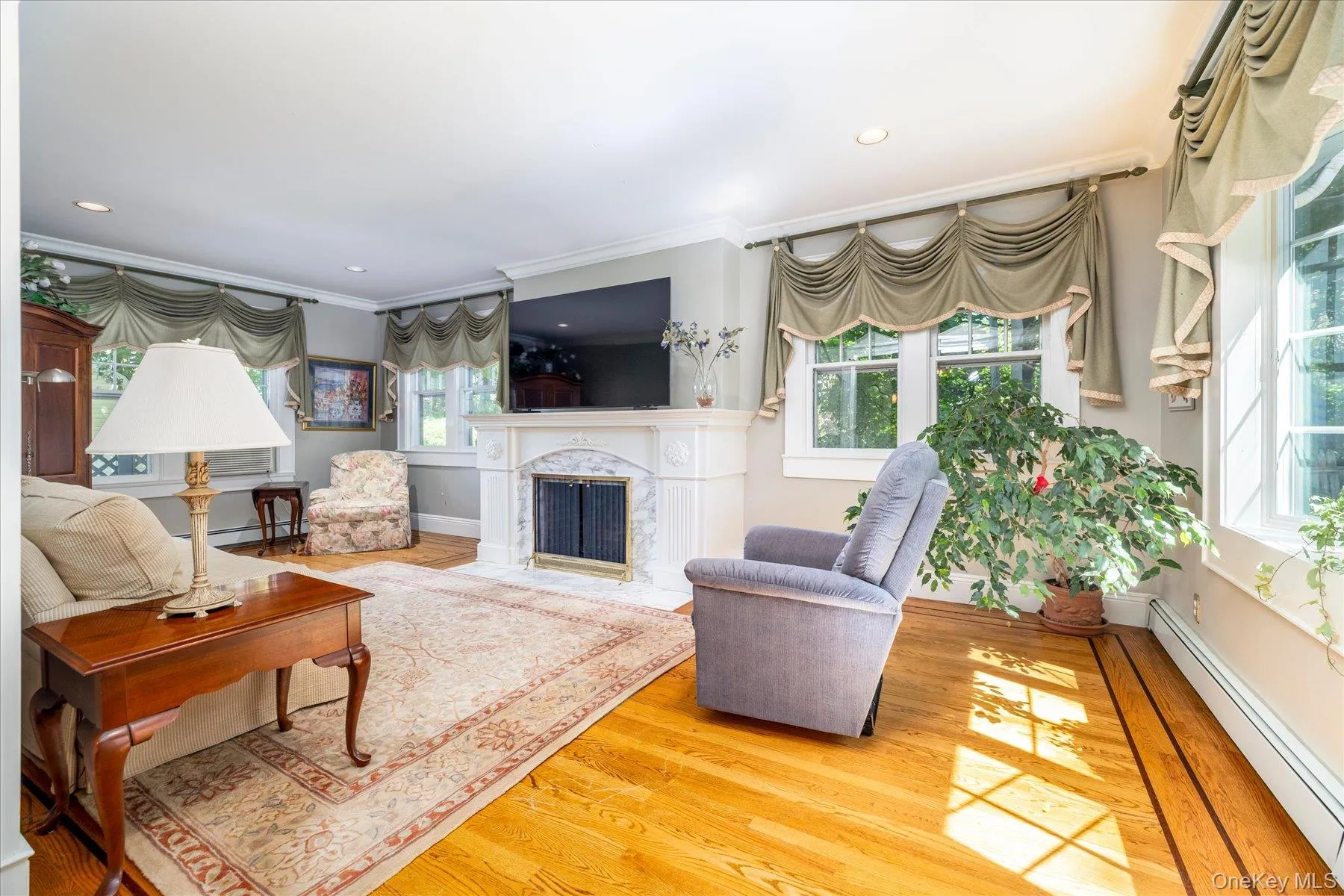 72 Broadway, Hempstead, NY, 4 Bedrooms Bedrooms, 9 Rooms Rooms,2 BathroomsBathrooms,Residential,For Rent,Broadway,0,1037893 72 Broadway, Hempstead, NY, 4 Bedrooms Bedrooms, 9 Rooms Rooms,2 BathroomsBathrooms,Residential,For Rent,Broadway,0,1037893