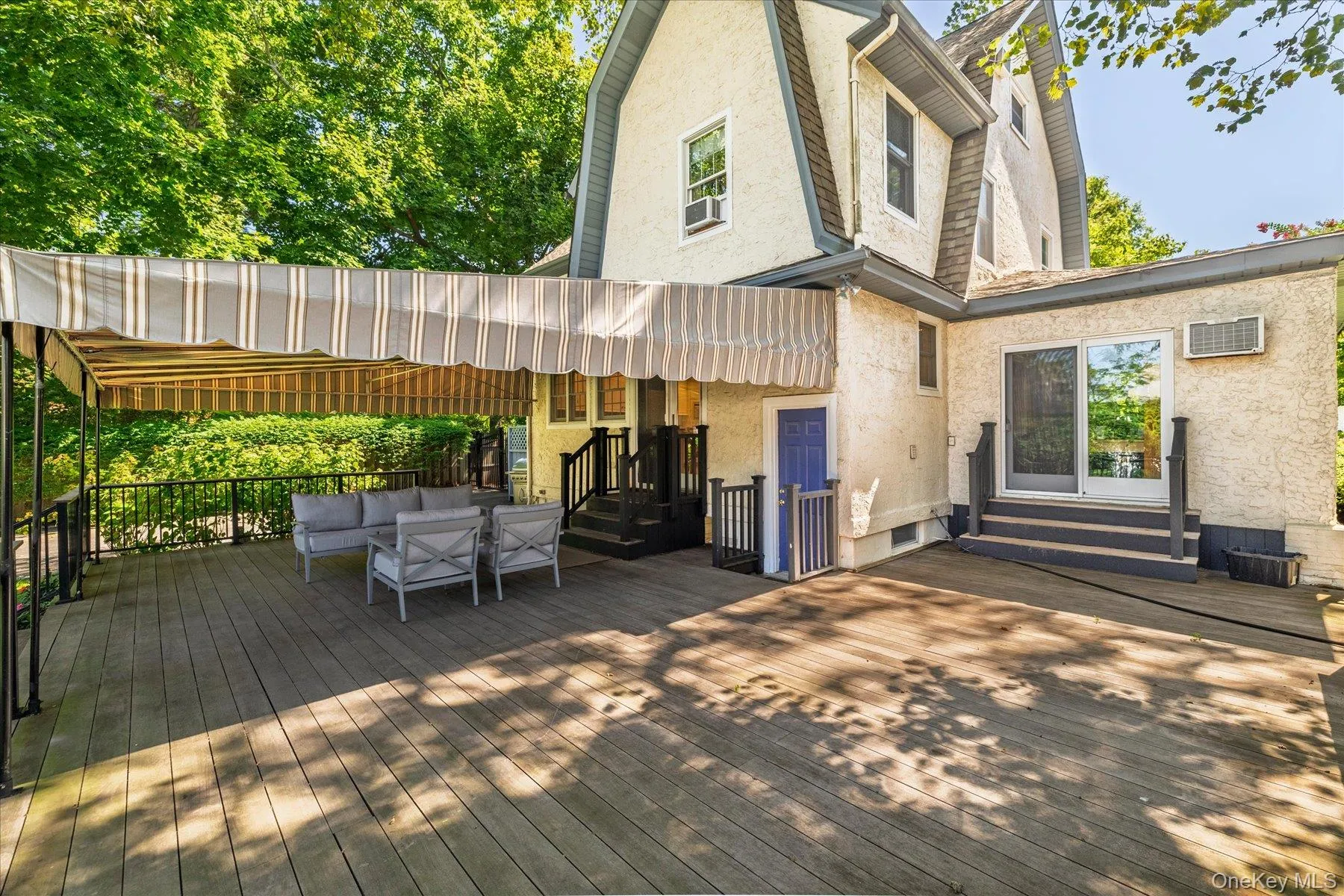 72 Broadway, Hempstead, NY, 4 Bedrooms Bedrooms, 9 Rooms Rooms,2 BathroomsBathrooms,Residential,For Rent,Broadway,0,1037893 72 Broadway, Hempstead, NY, 4 Bedrooms Bedrooms, 9 Rooms Rooms,2 BathroomsBathrooms,Residential,For Rent,Broadway,0,1037893