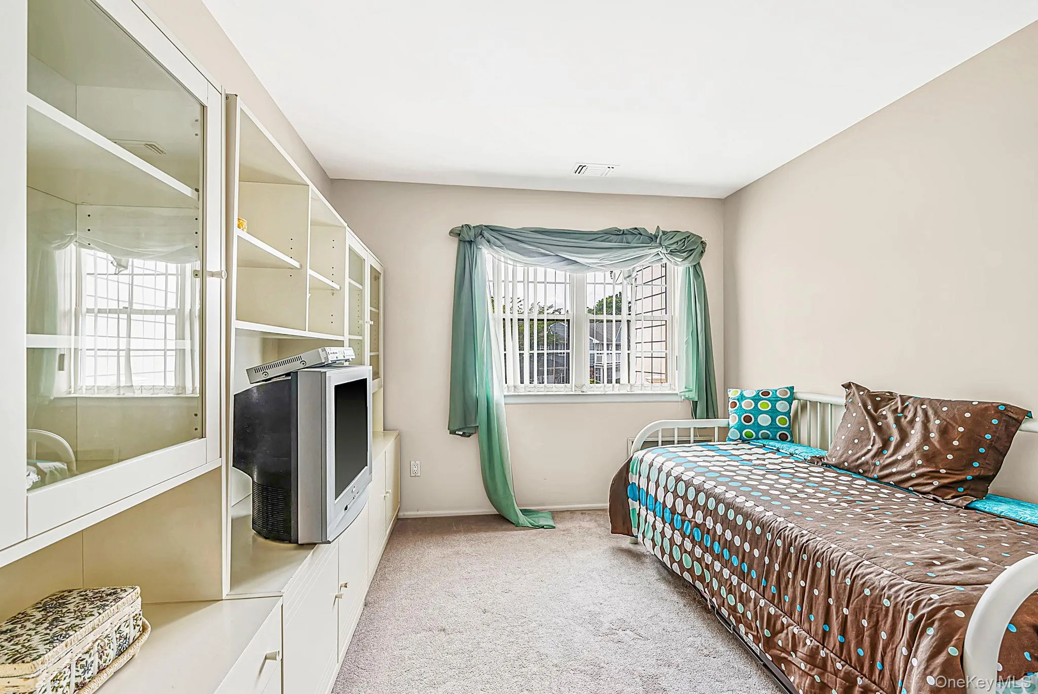 11 Broadlawn Drive, Islip, NY, 3 Bedrooms Bedrooms, 7 Rooms Rooms,2 BathroomsBathrooms,Residential,For Rent,Broadlawn,0,1037895 11 Broadlawn Drive, Islip, NY, 3 Bedrooms Bedrooms, 7 Rooms Rooms,2 BathroomsBathrooms,Residential,For Rent,Broadlawn,0,1037895