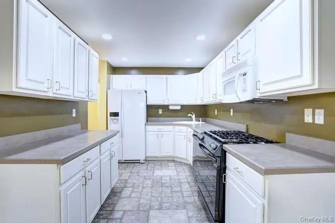 27 Underhill Drive, Haverstraw, NY, 2 Bedrooms Bedrooms, 9 Rooms Rooms,2 BathroomsBathrooms,Residential,For Rent,Underhill,0,1037898 27 Underhill Drive, Haverstraw, NY, 2 Bedrooms Bedrooms, 9 Rooms Rooms,2 BathroomsBathrooms,Residential,For Rent,Underhill,0,1037898