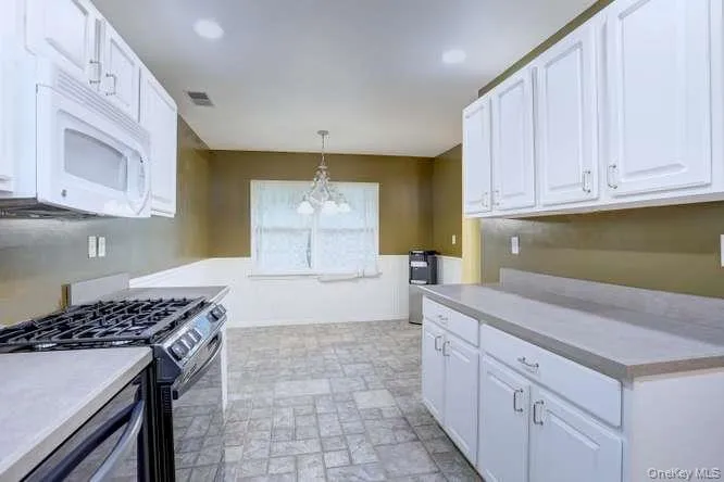 27 Underhill Drive, Haverstraw, NY, 2 Bedrooms Bedrooms, 9 Rooms Rooms,2 BathroomsBathrooms,Residential,For Rent,Underhill,0,1037898 27 Underhill Drive, Haverstraw, NY, 2 Bedrooms Bedrooms, 9 Rooms Rooms,2 BathroomsBathrooms,Residential,For Rent,Underhill,0,1037898
