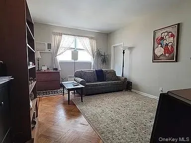 182 Lowell Avenue, Hempstead, NY, 3 Bedrooms Bedrooms, 6 Rooms Rooms,1 BathroomBathrooms,Residential Lease,For Rent,Lowell,0,1037901 182 Lowell Avenue, Hempstead, NY, 3 Bedrooms Bedrooms, 6 Rooms Rooms,1 BathroomBathrooms,Residential Lease,For Rent,Lowell,0,1037901