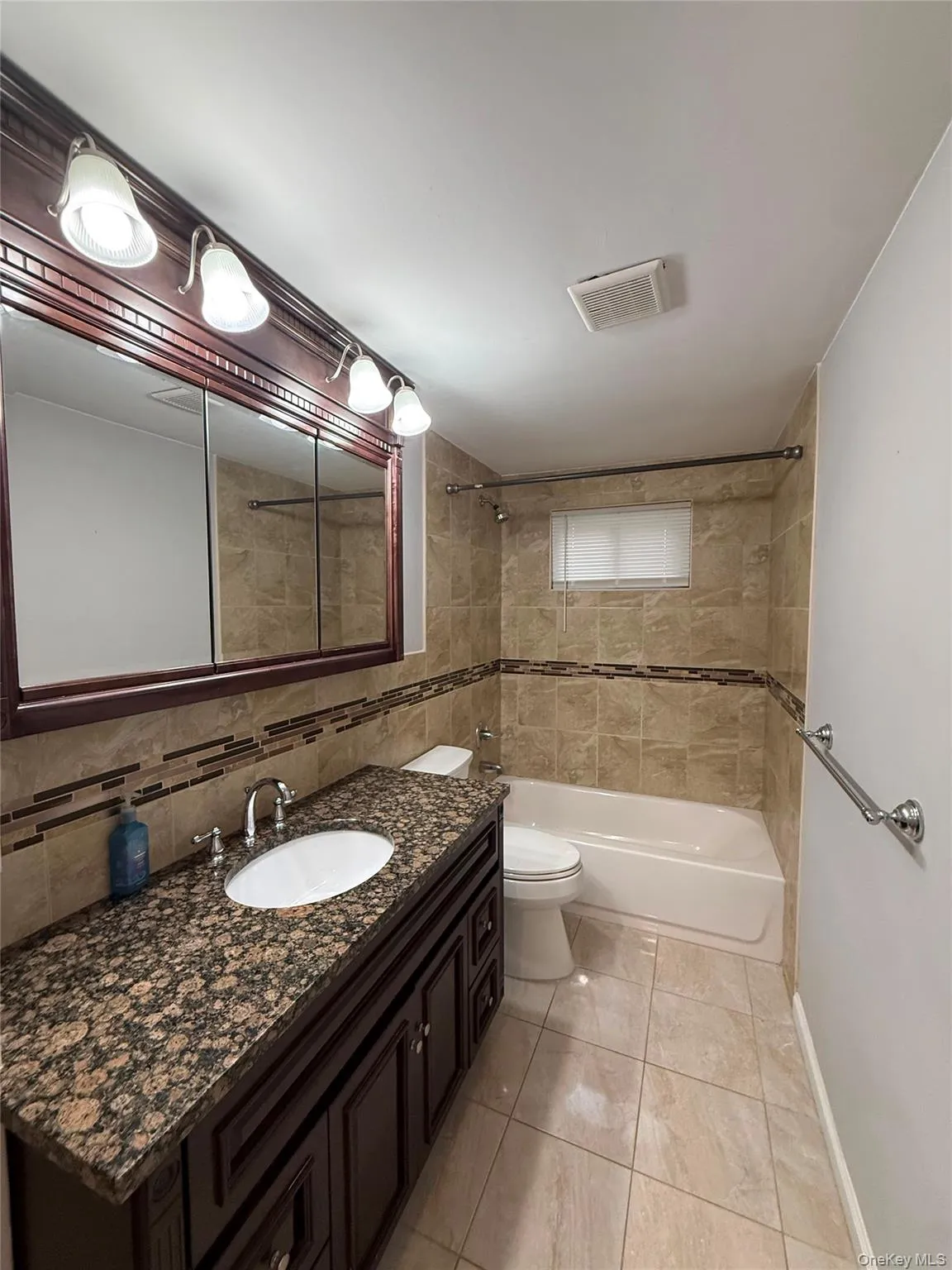 24 California Avenue, Islip, NY, 5 Bedrooms Bedrooms, 10 Rooms Rooms,2 BathroomsBathrooms,Residential Lease,For Rent,California,0,1037905 24 California Avenue, Islip, NY, 5 Bedrooms Bedrooms, 10 Rooms Rooms,2 BathroomsBathrooms,Residential Lease,For Rent,California,0,1037905