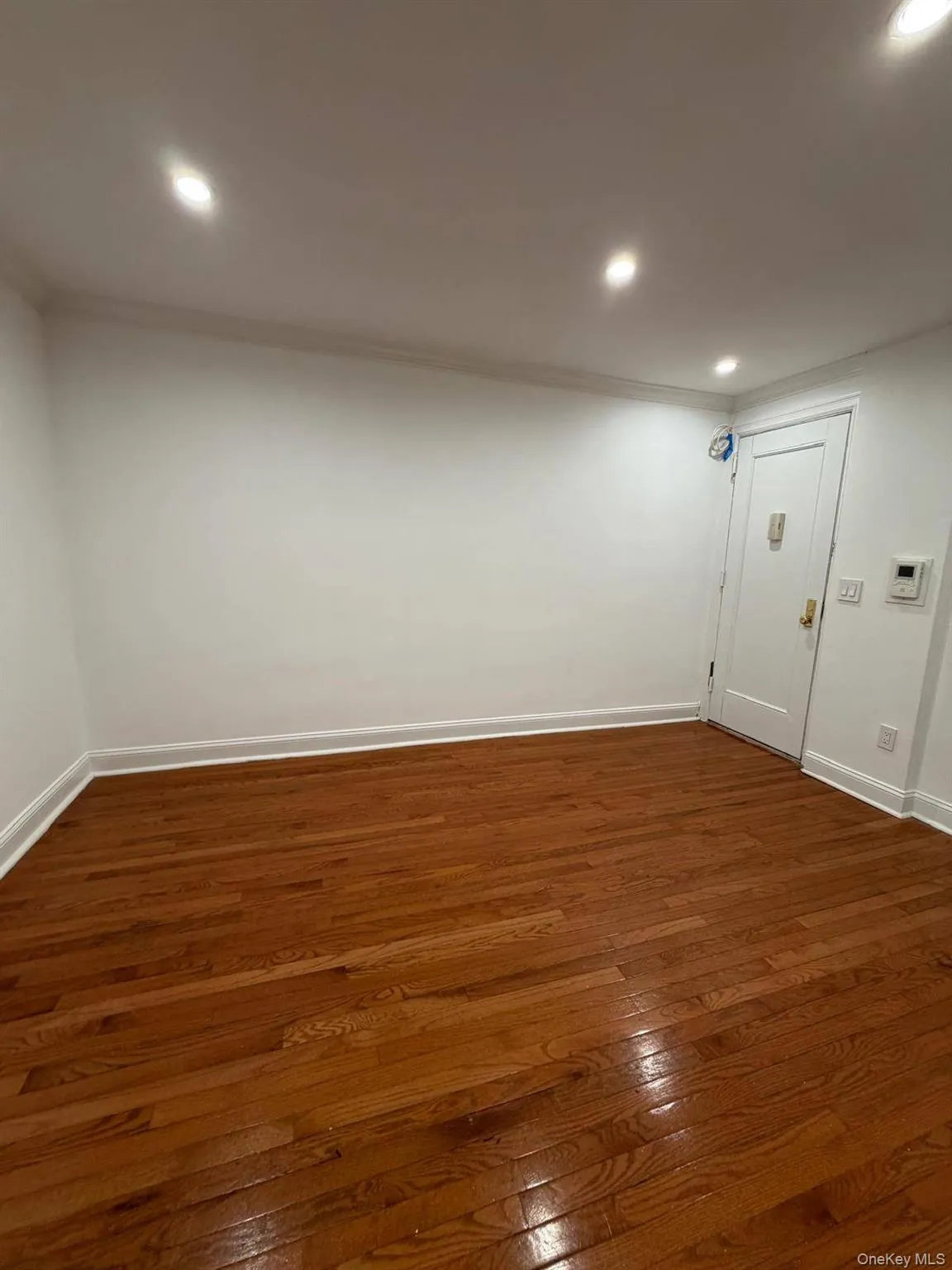 42-02 Layton Street, New York, NY, 2 Bedrooms Bedrooms, 5 Rooms Rooms,1 BathroomBathrooms,Residential,For Rent,Layton,0,1037906 42-02 Layton Street, New York, NY, 2 Bedrooms Bedrooms, 5 Rooms Rooms,1 BathroomBathrooms,Residential,For Rent,Layton,0,1037906