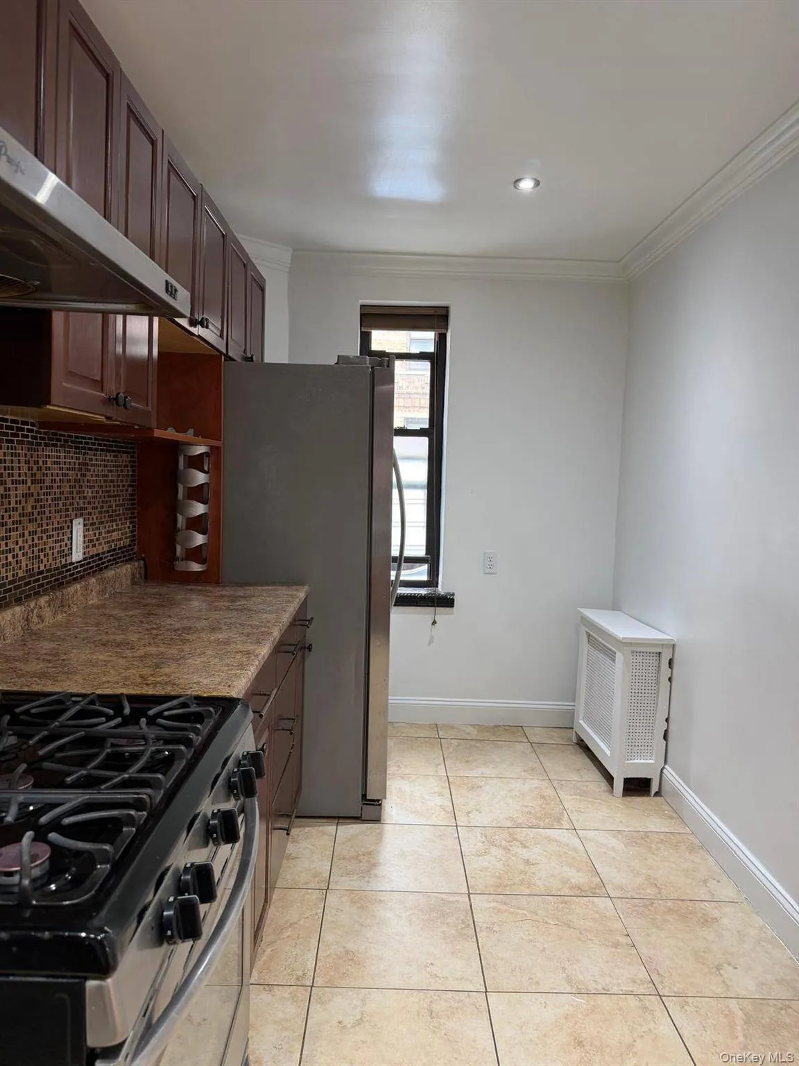 42-02 Layton Street, New York, NY, 2 Bedrooms Bedrooms, 5 Rooms Rooms,1 BathroomBathrooms,Residential,For Rent,Layton,0,1037906 42-02 Layton Street, New York, NY, 2 Bedrooms Bedrooms, 5 Rooms Rooms,1 BathroomBathrooms,Residential,For Rent,Layton,0,1037906