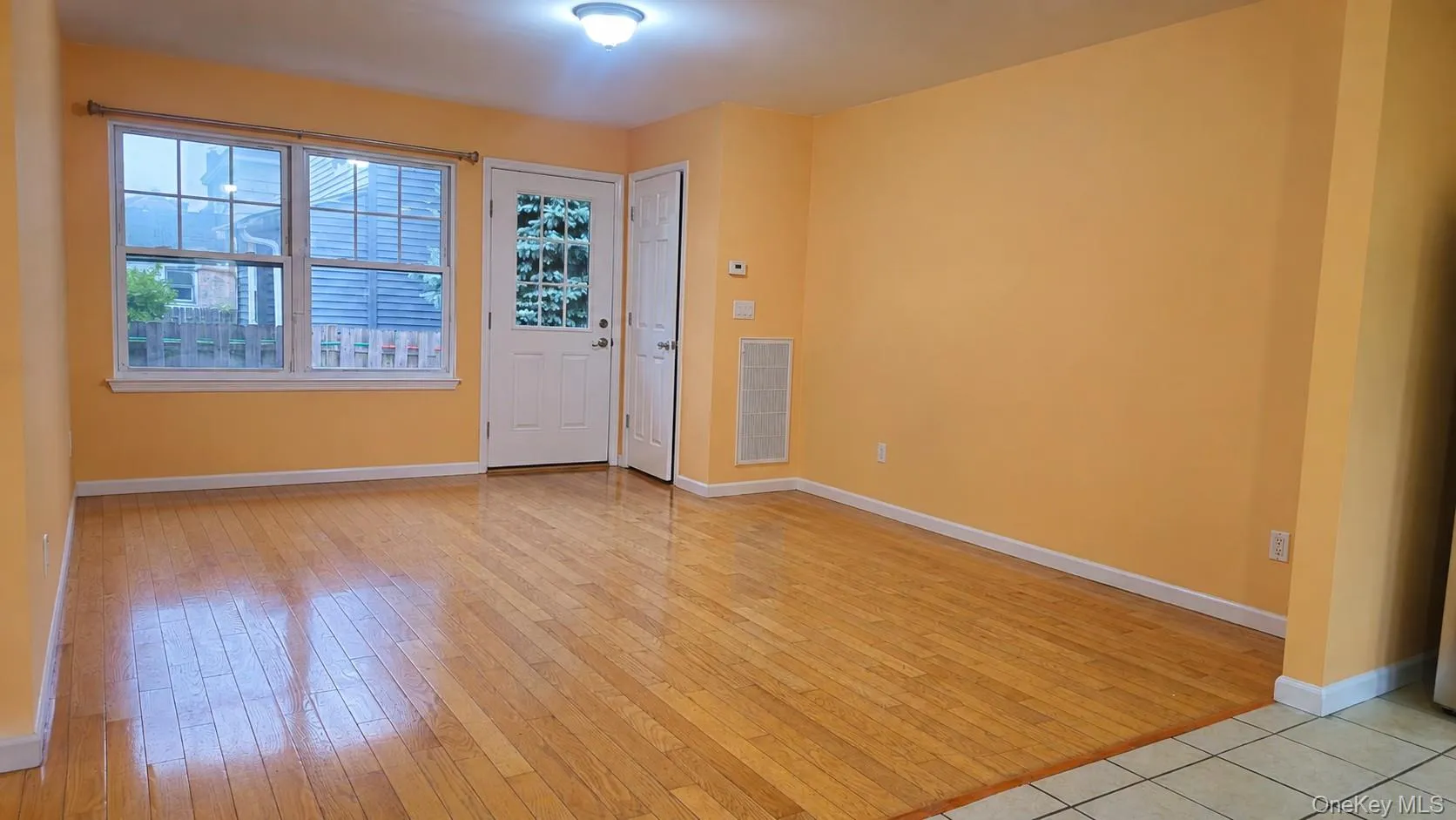 34 Nassau Avenue, Glen Cove, NY, 2 Bedrooms Bedrooms, 5 Rooms Rooms,1 BathroomBathrooms,Residential Lease,For Rent,Nassau,0,1037909 34 Nassau Avenue, Glen Cove, NY, 2 Bedrooms Bedrooms, 5 Rooms Rooms,1 BathroomBathrooms,Residential Lease,For Rent,Nassau,0,1037909